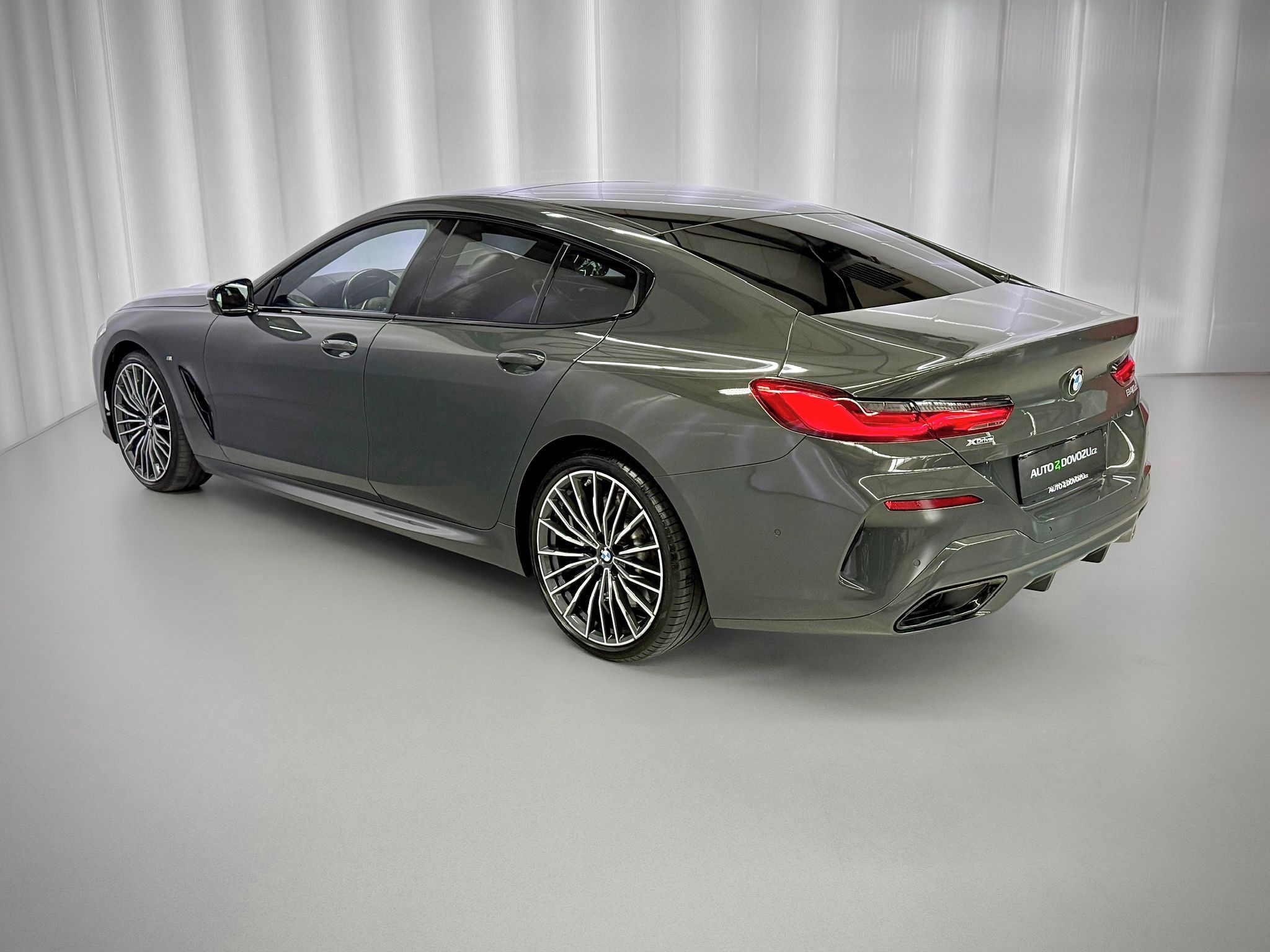 BMW Řada 8, 840d xDrive  GC M-SPORT - fotka 4