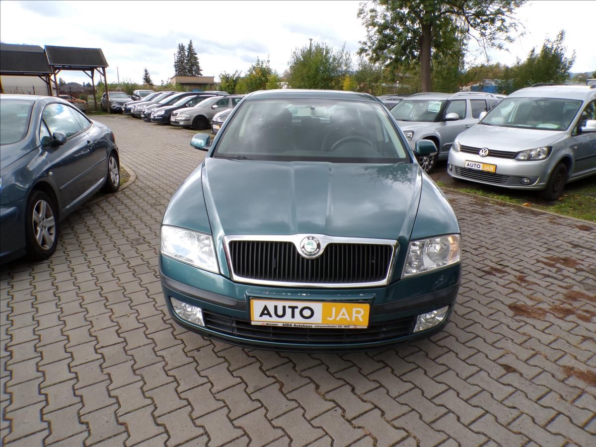 Škoda Octavia, 1,6 FSI - fotka 3