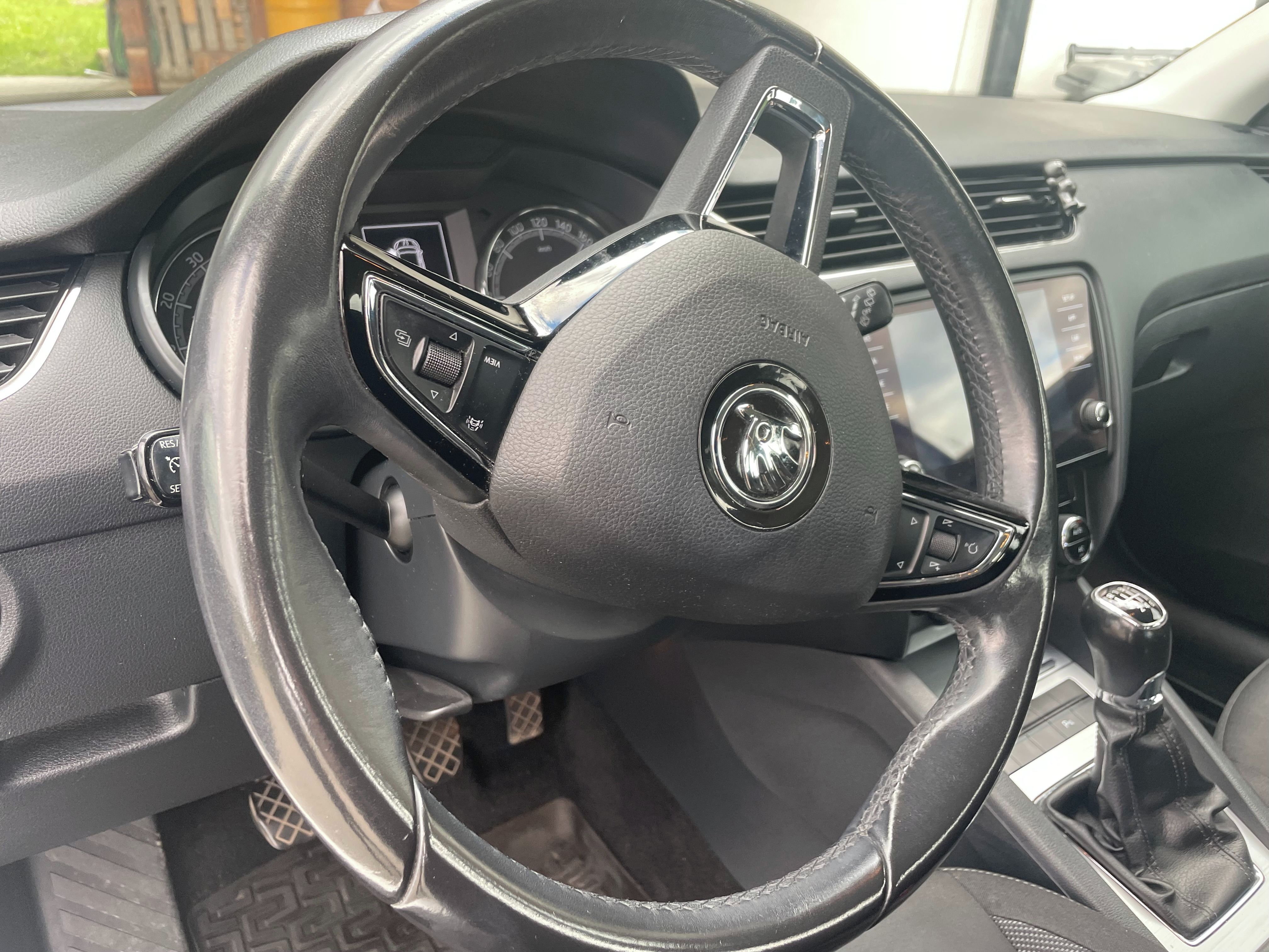 Škoda Octavia, 1,5 - fotka 6