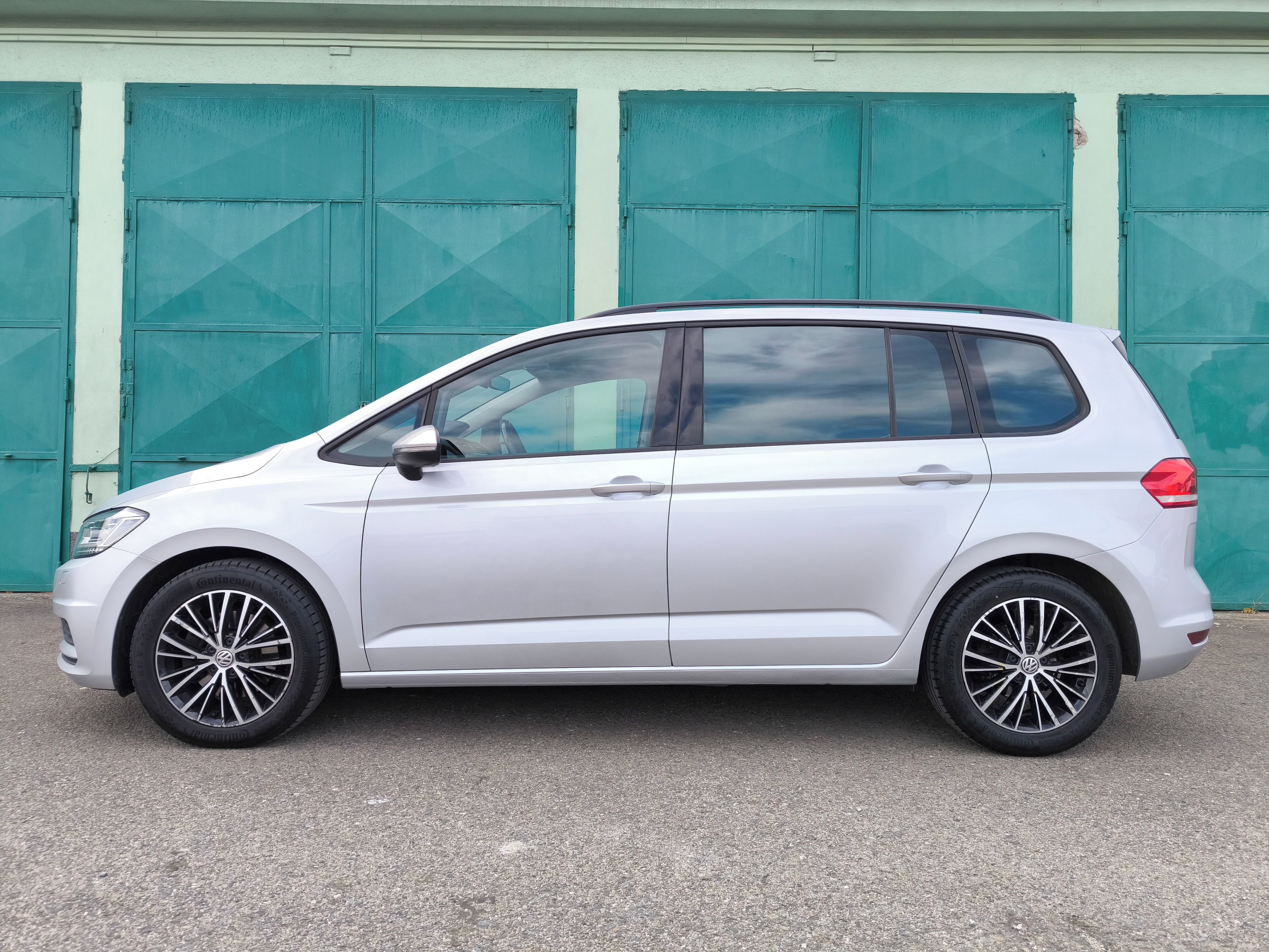 Volkswagen Touran, 2.0TDi/110kW DSG HIGHLINE - fotka 3