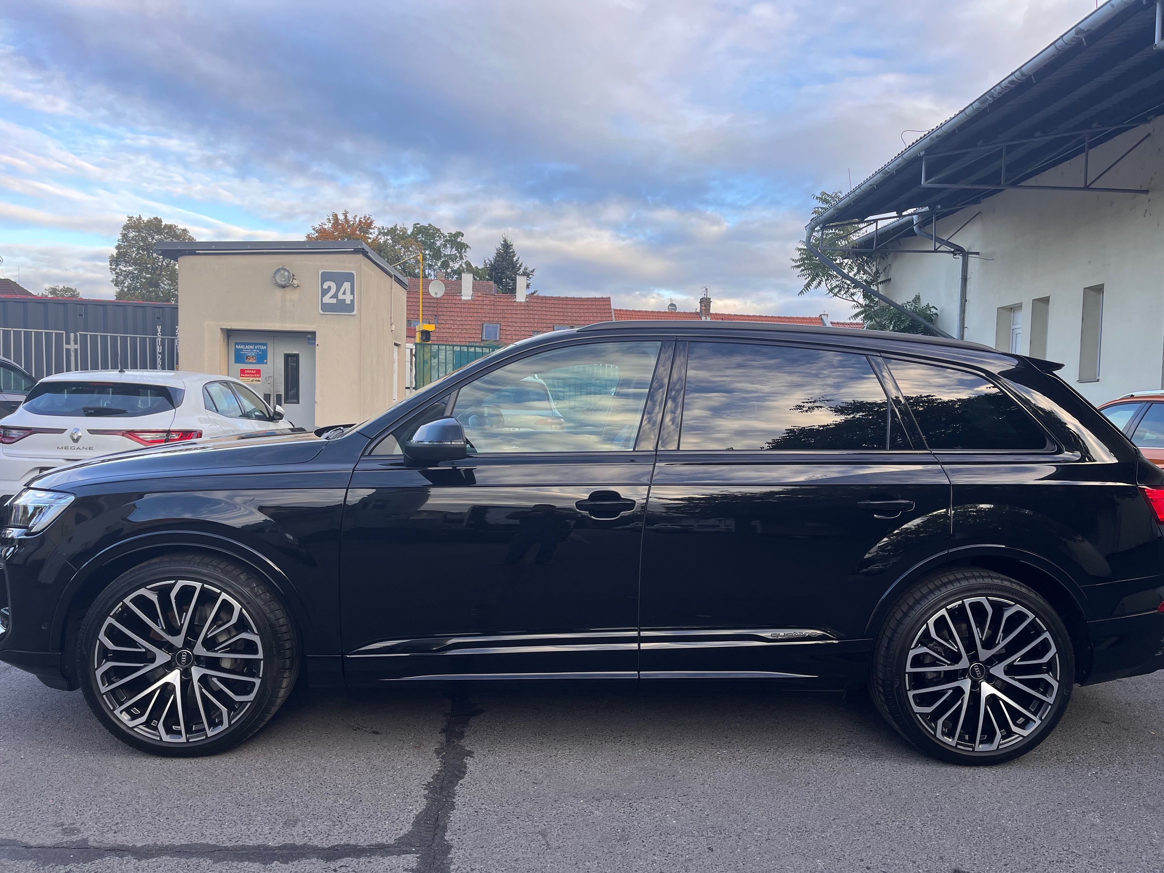 Audi Q7, 50TDI S line.Pano.ČR DPH - fotka 3