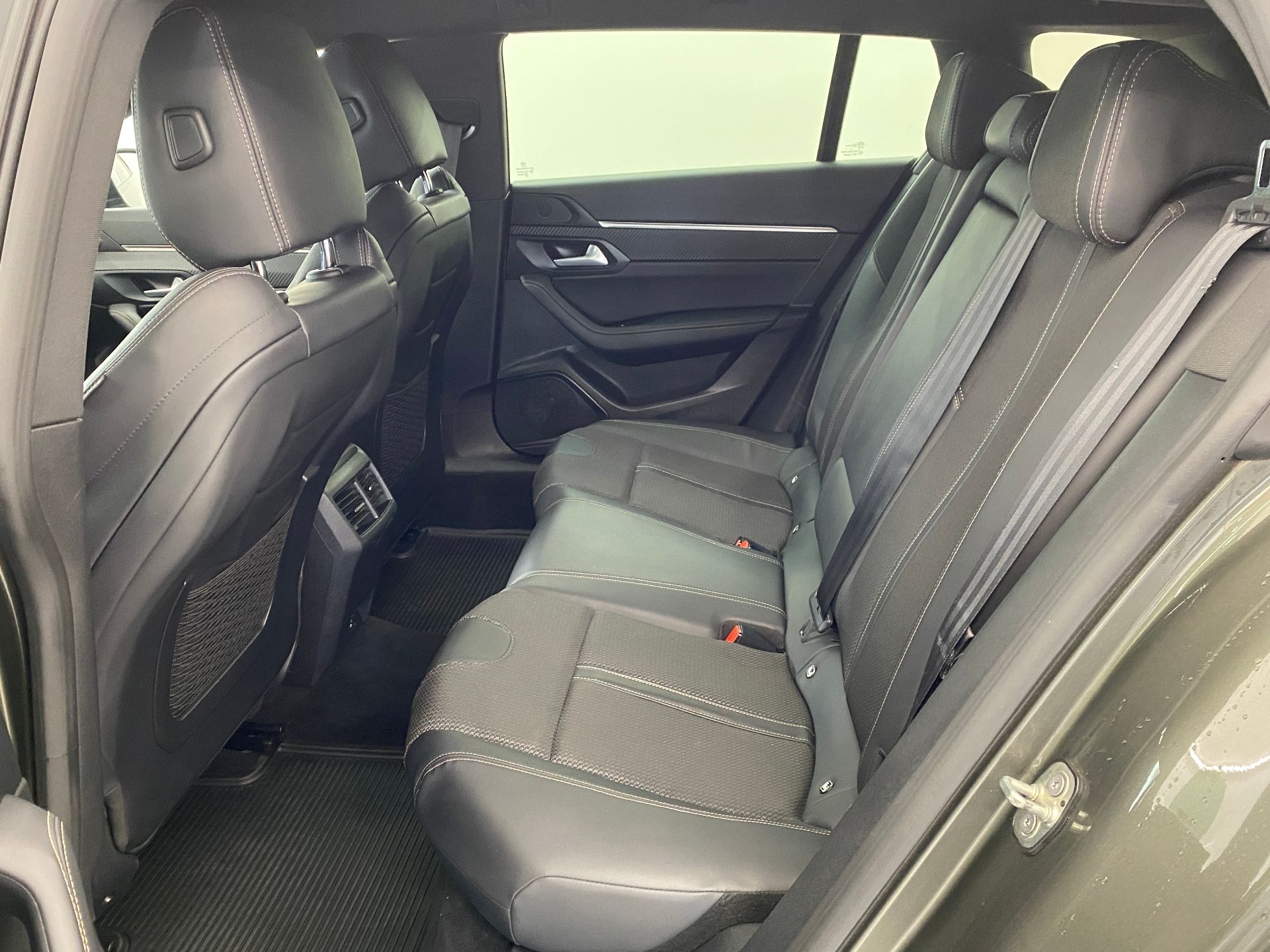 Peugeot 508, 2.0 HDI GT line 120kW  aut. - fotka 6