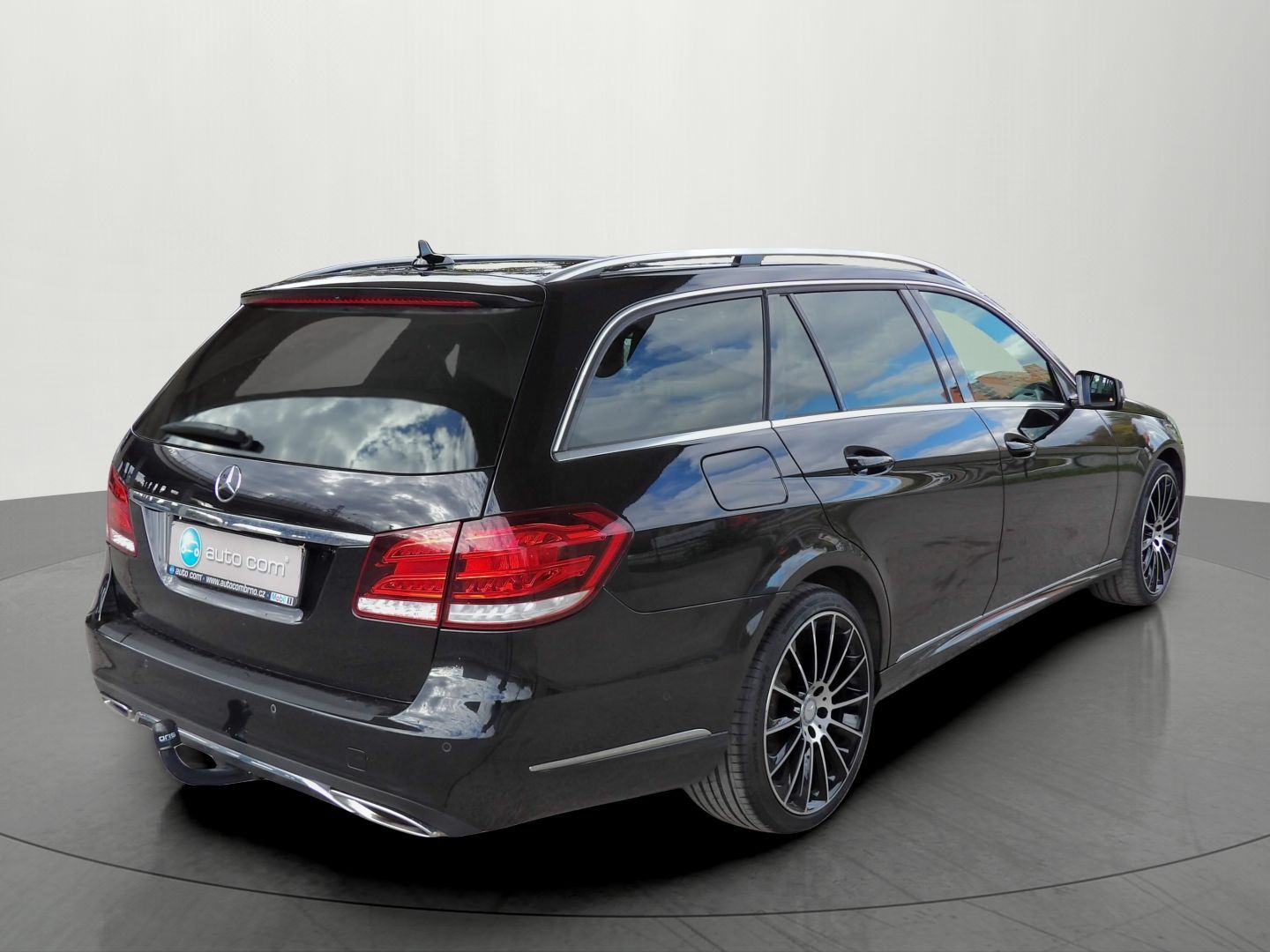 Mercedes-Benz Třídy E, 350d 4Matic Airmatic TZ 360° - fotka 4
