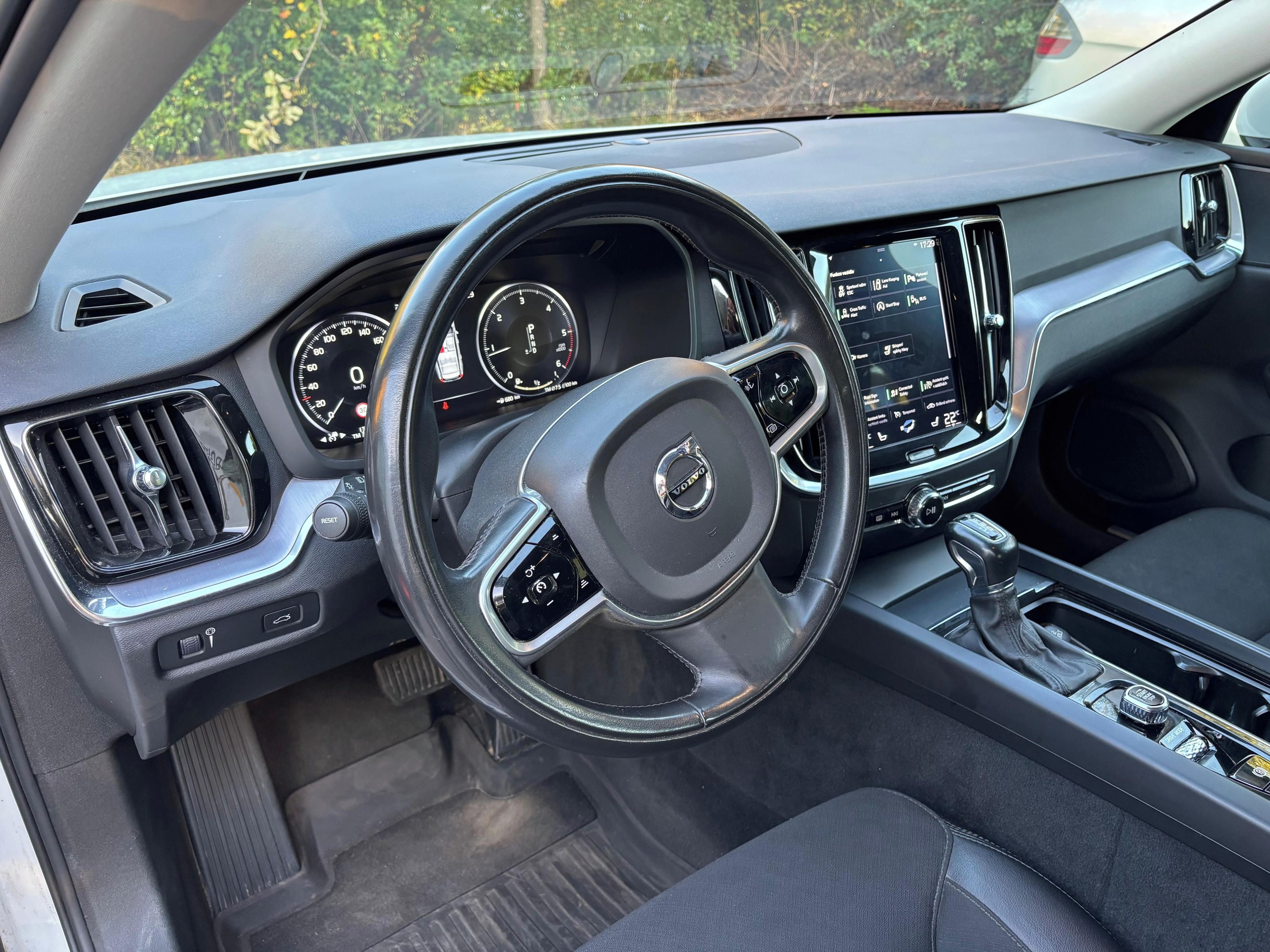 Volvo V60, CC 4x4, nová STK, prav. servis - fotka 5