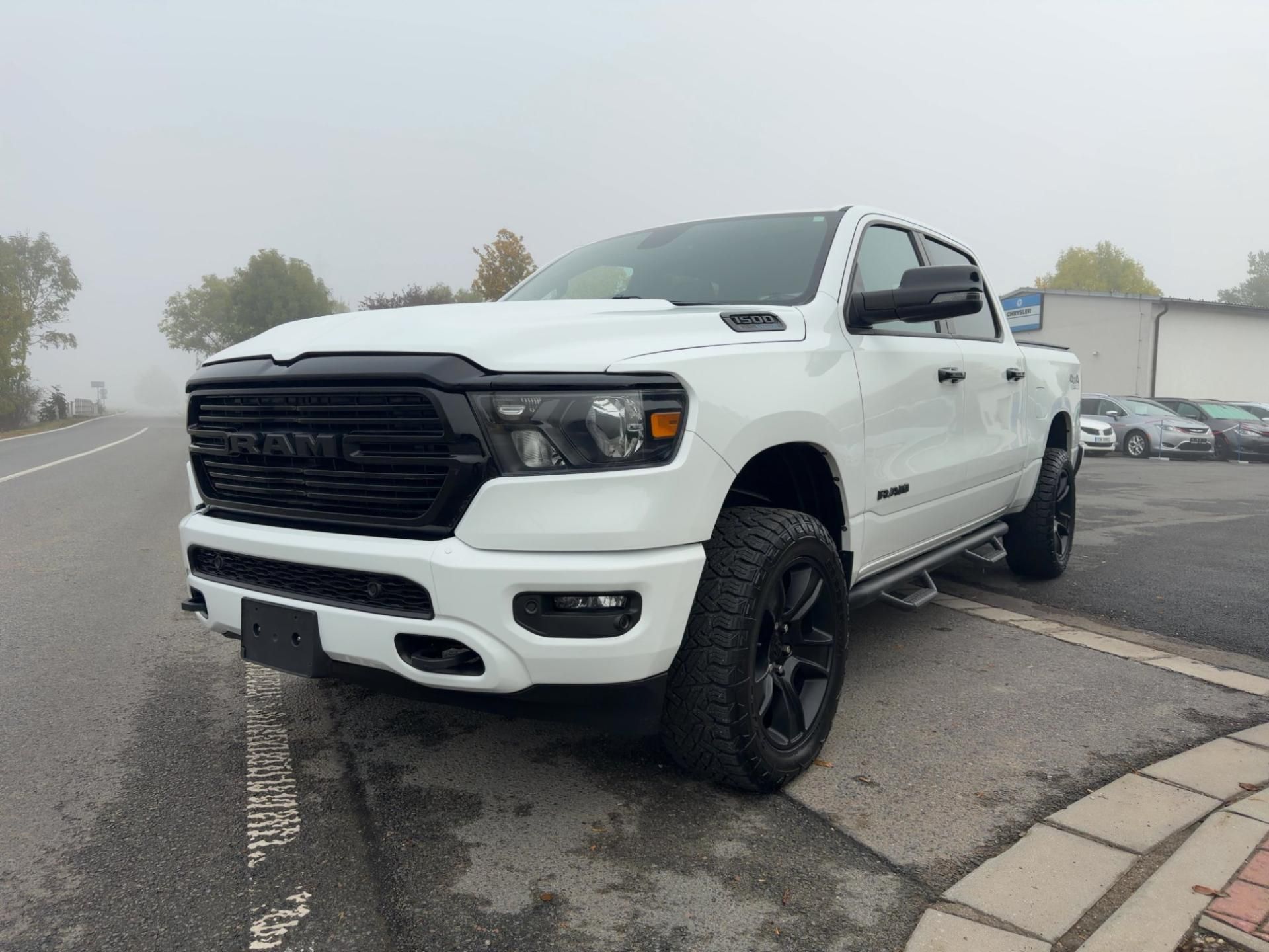 Dodge Ram 1500, Bighorn 5,7 Hemi Lonestar Crew - fotka 2