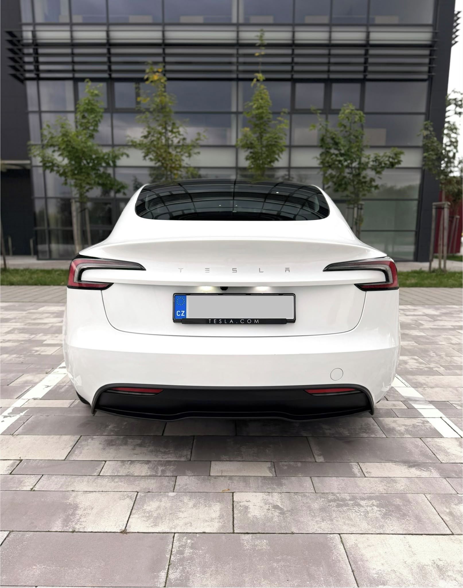 Tesla Model 3, Highland DPH - fotka 3