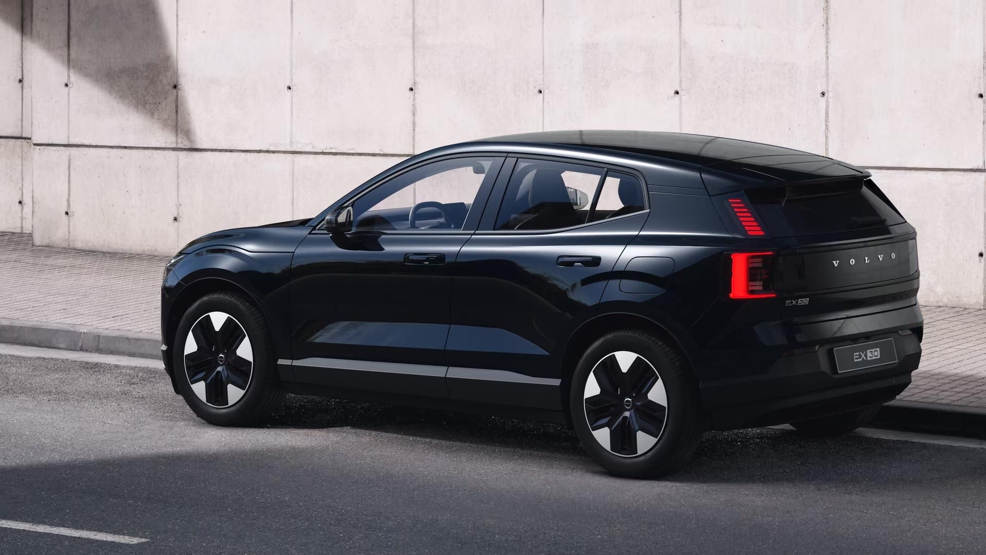 Volvo EX30, P5 ELECTRIC RWD PLUS - fotka 2