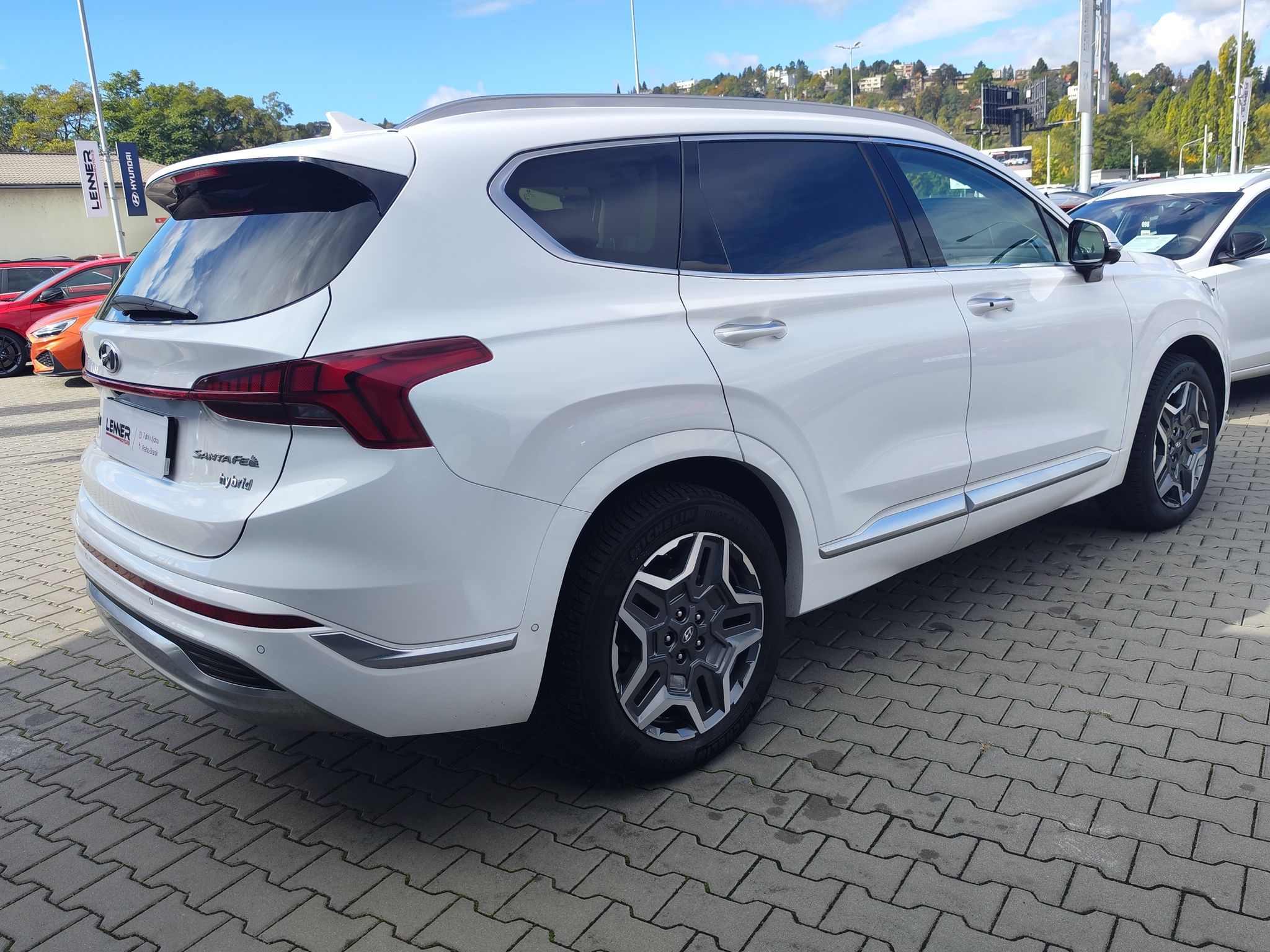 Hyundai Santa Fe, 1.6 T-GDI/169kW Luxury 4x4 HEV - fotka 5