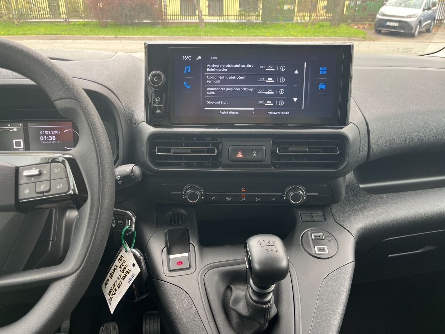 Toyota Proace City Verso, L1 - krátká -1.2 110koní - - fotka 6