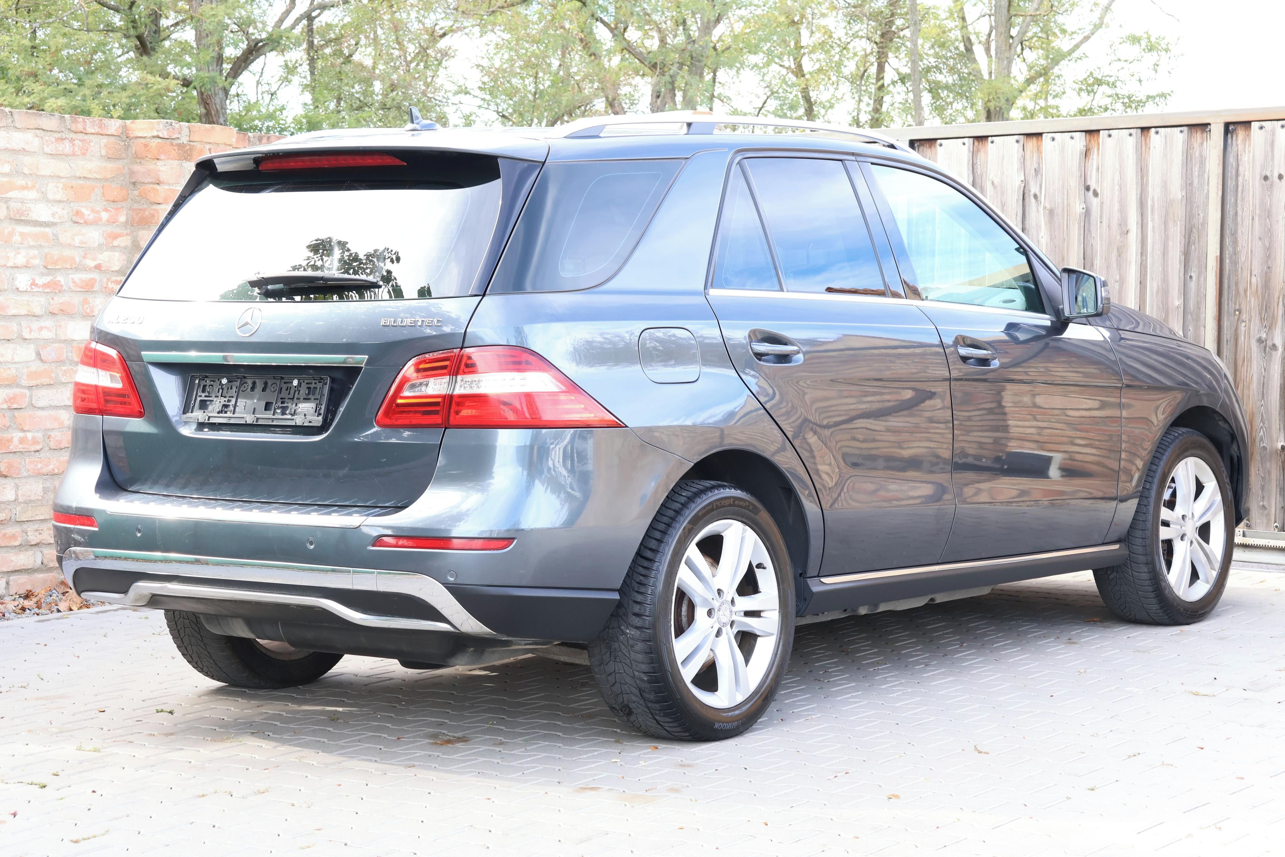 Mercedes-Benz Třídy M, 250CDI 150kW 4MATIC PĚKNÝ STAV - fotka 4