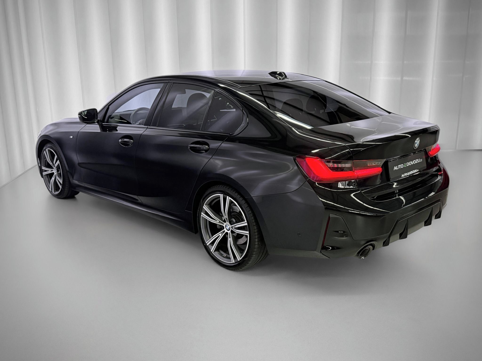 BMW Řada 3, 320d xDrive M-PAKET, ACC, EL - fotka 4