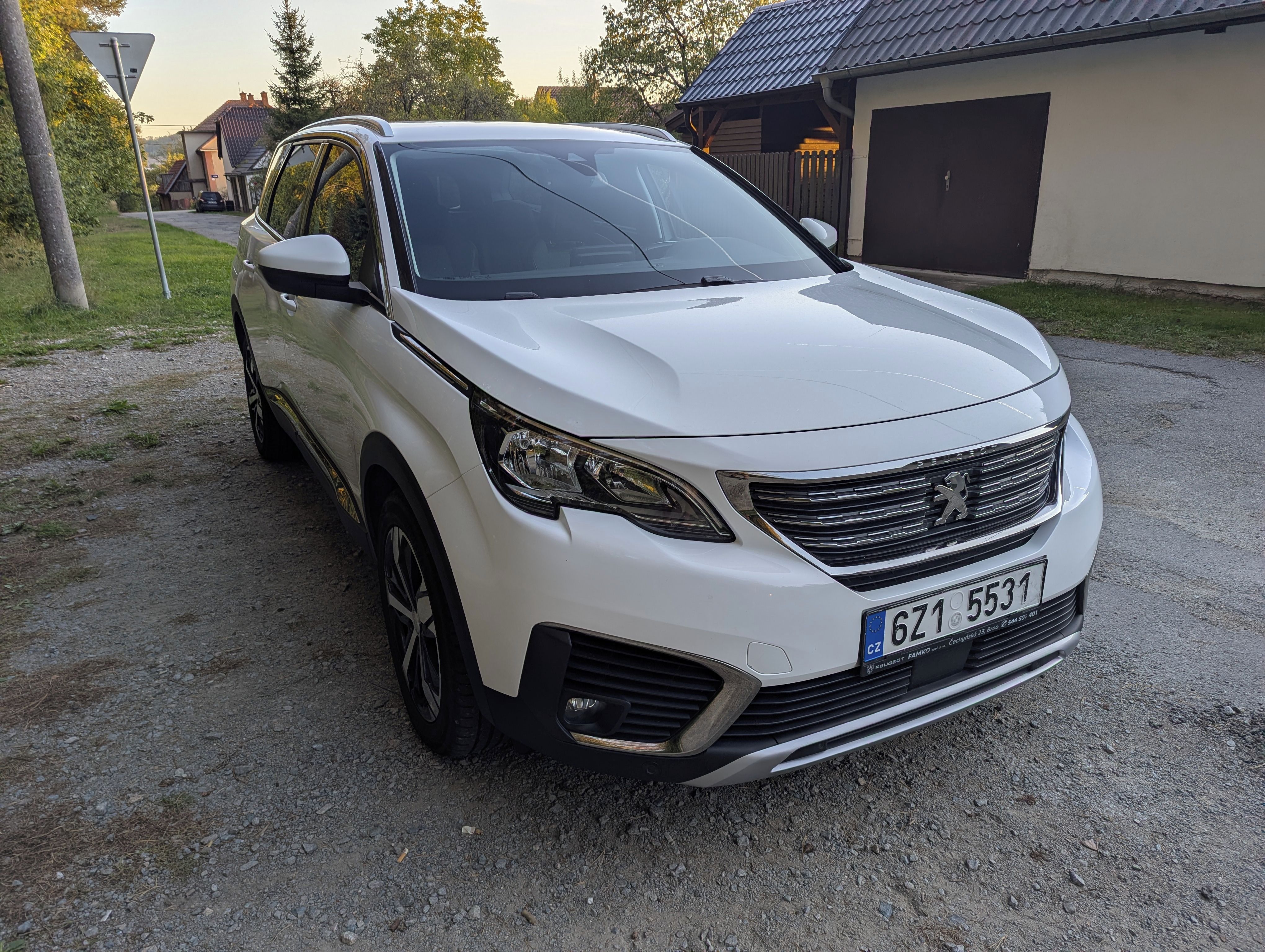 Peugeot 5008, 110 kW, Allure, CZ,Servisováno - fotka 5