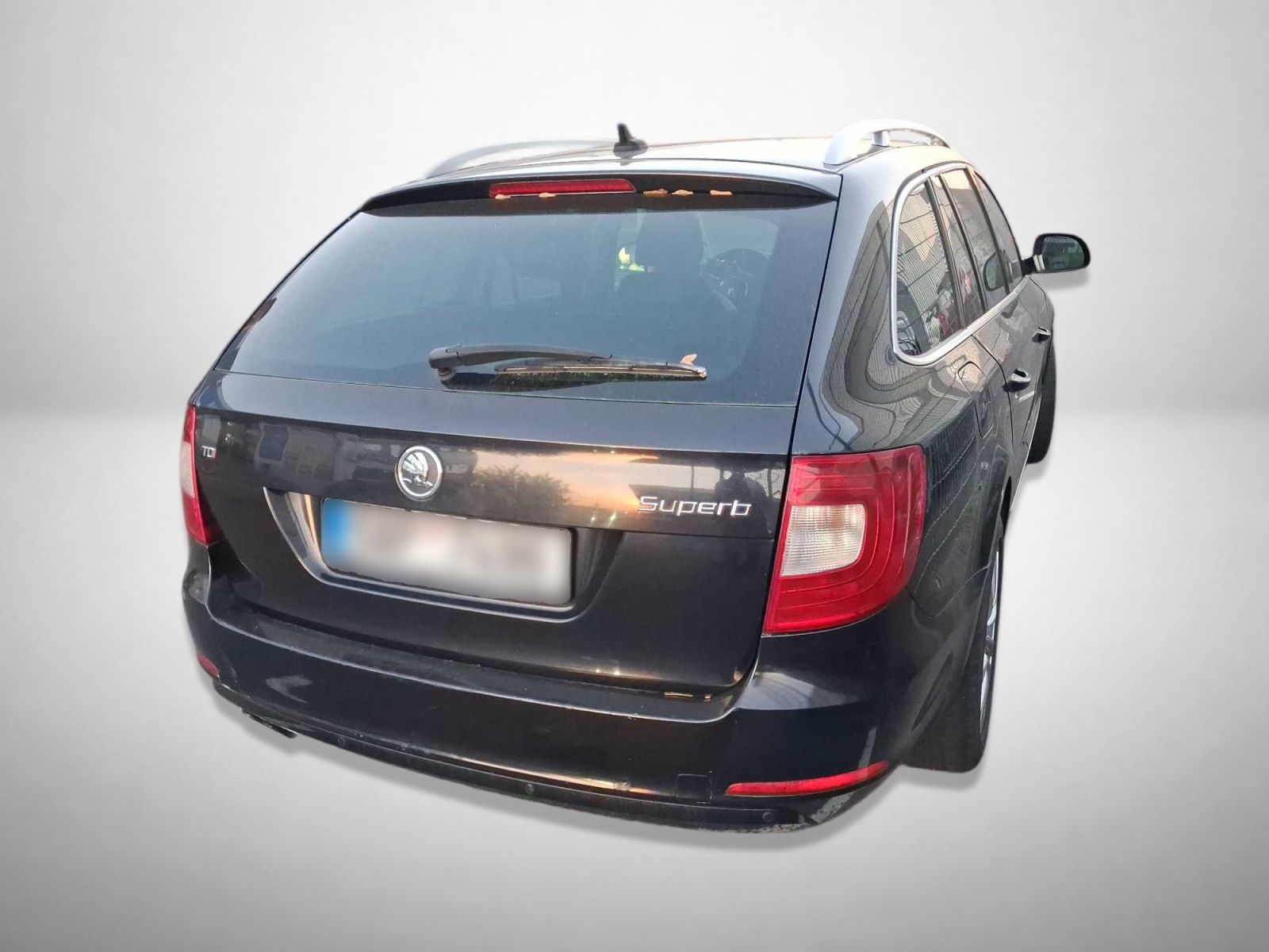 Škoda Superb, 2.0 TDI, Automatická klima - fotka 2