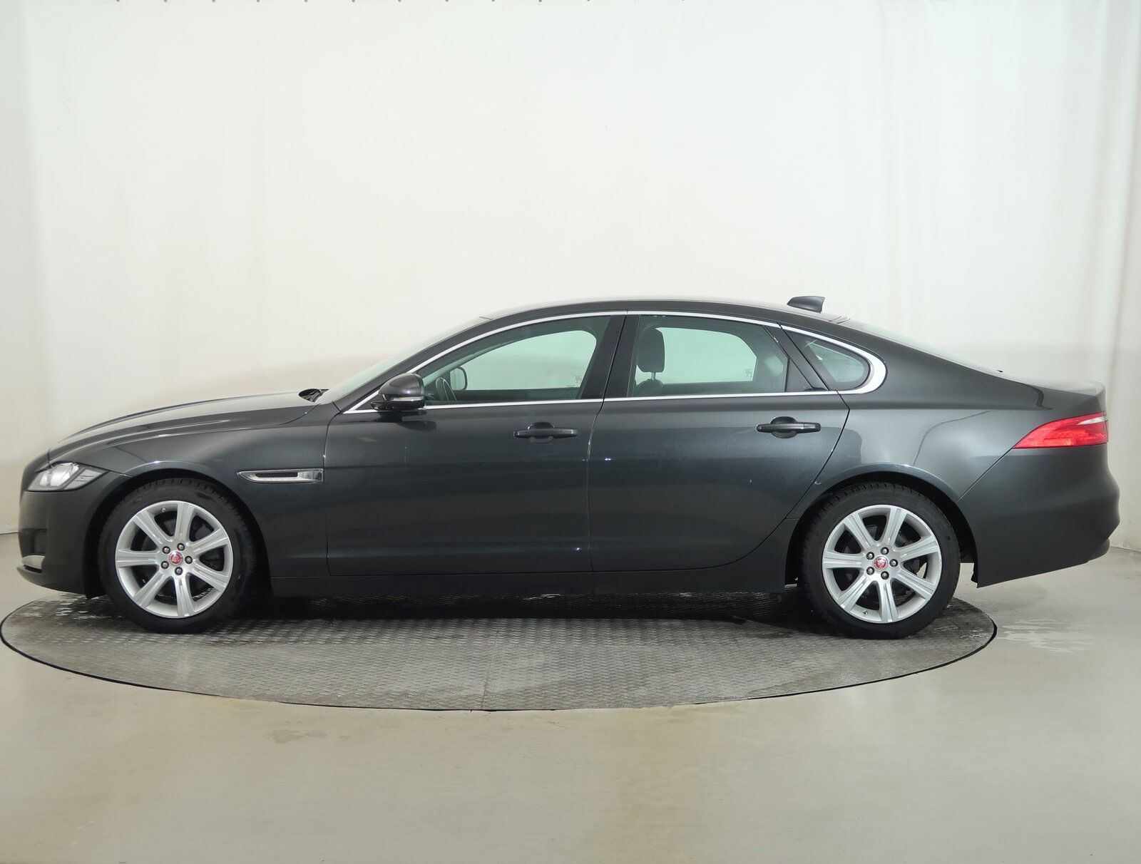 Jaguar XF, E-Performance, Automat, Kůže - fotka 3