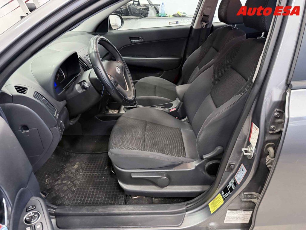 Hyundai i30, 1.6dci,1.maj,ČR - fotka 3
