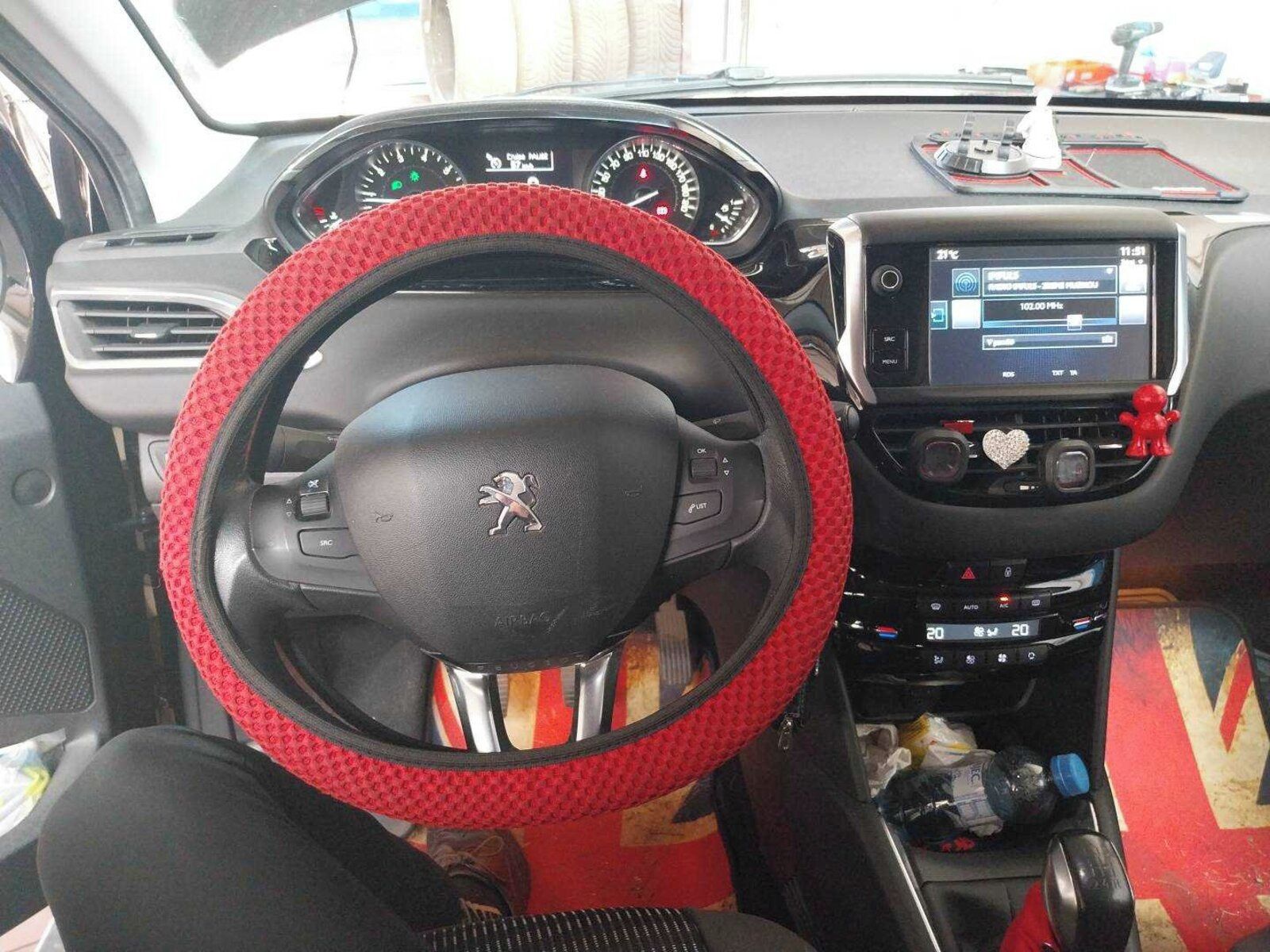Peugeot 208, 1.2 PureTech - fotka 3