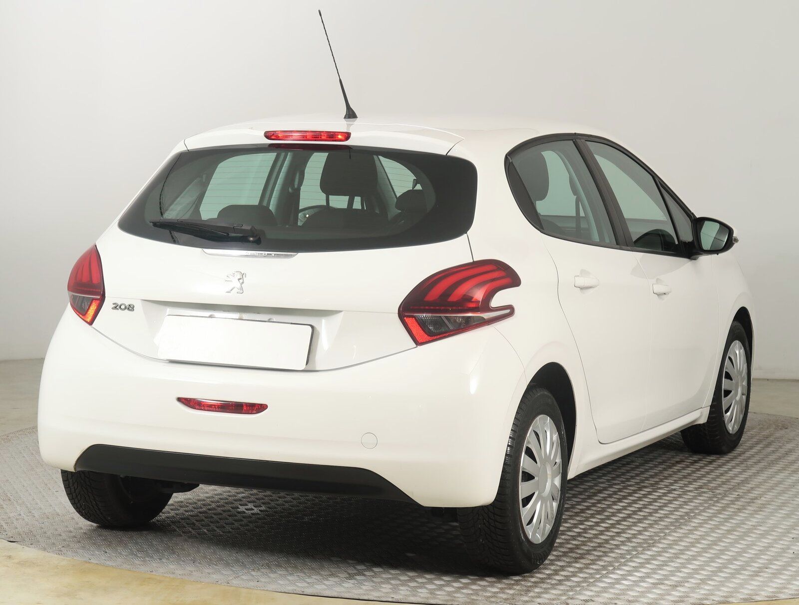Peugeot 208, 1.6 BlueHDi, Serv.kniha, Klima - fotka 5
