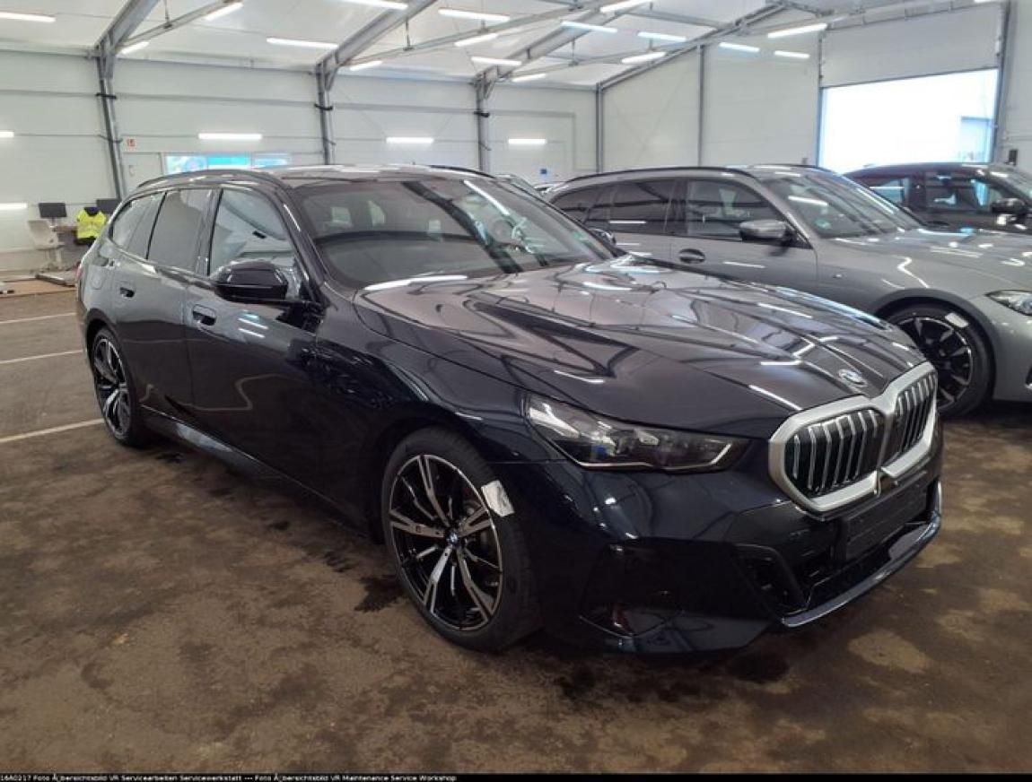 BMW Řada 5, 520d xDrive Touring - fotka 5
