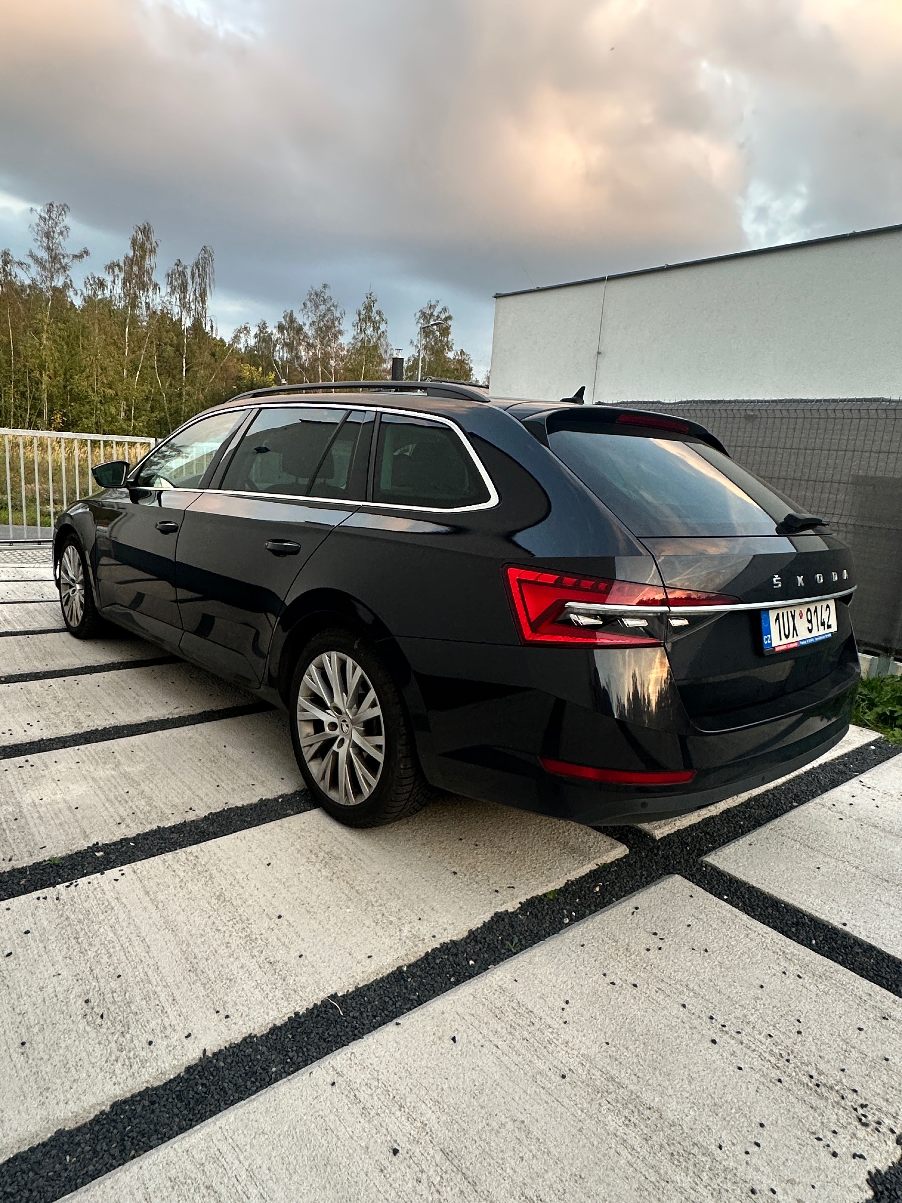 Škoda Superb, Škoda Superb 2.0 110 kw DSG - fotka 5
