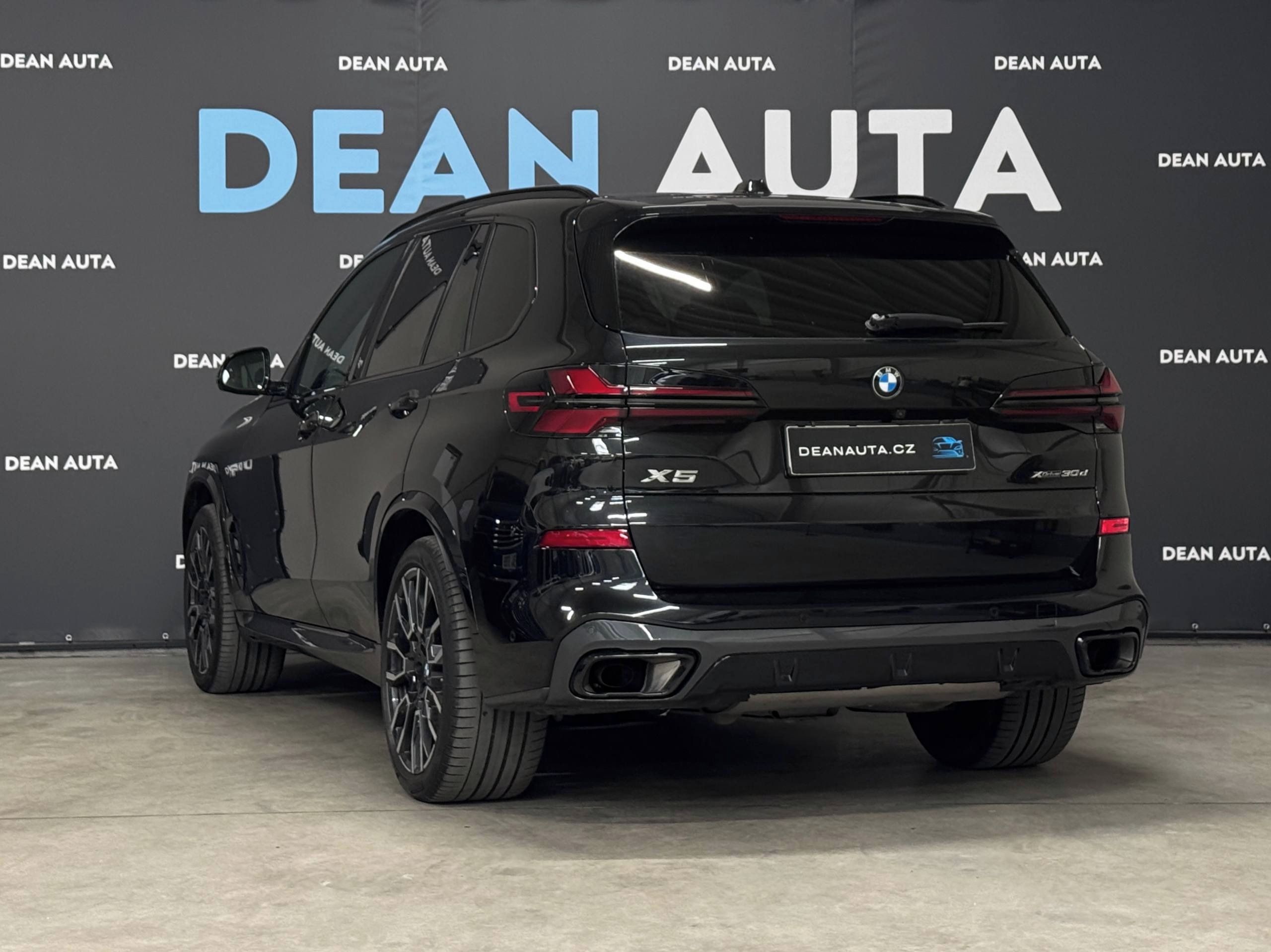 BMW X5, xDrive30D, M-packet, výbava - fotka 4