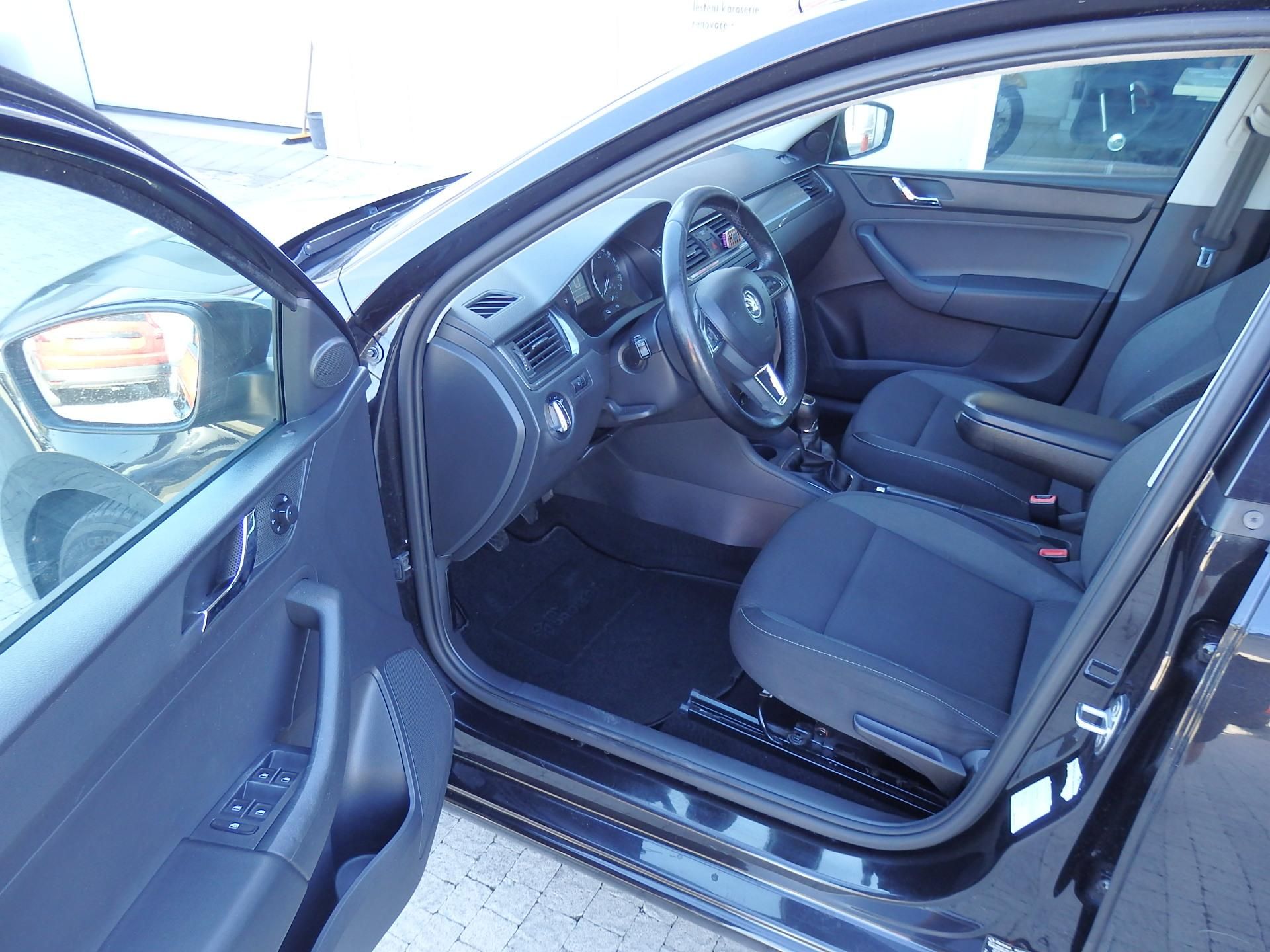 Škoda Rapid, 1.2 TSI 63 kW DIGI. KLIMA - fotka 6
