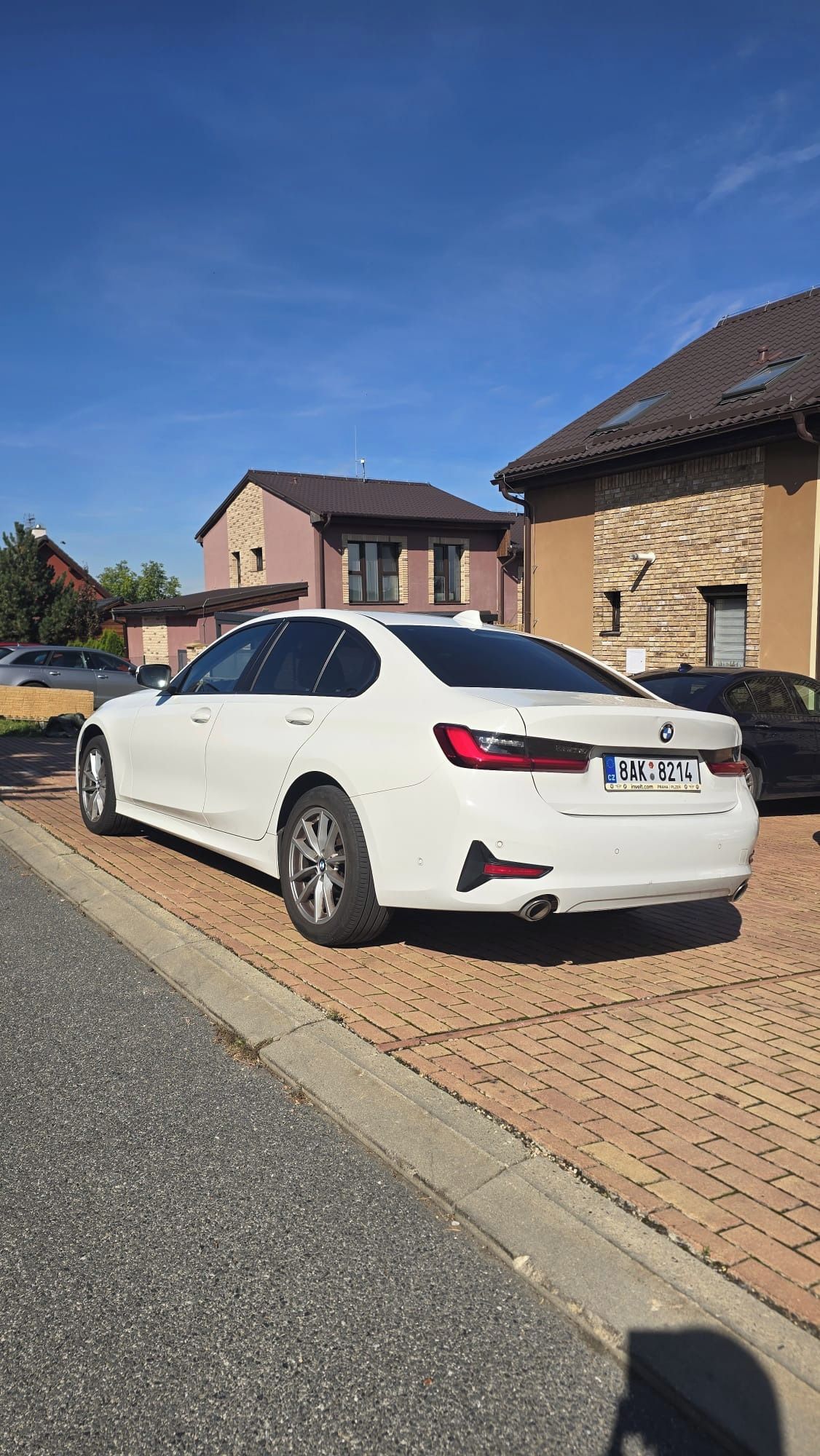 BMW Řada 3, 320i xDrive - fotka 6