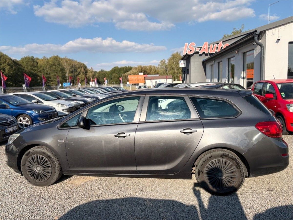 Opel Astra, 1,3 CDTI  Sports Tourer 70 kw - fotka 5