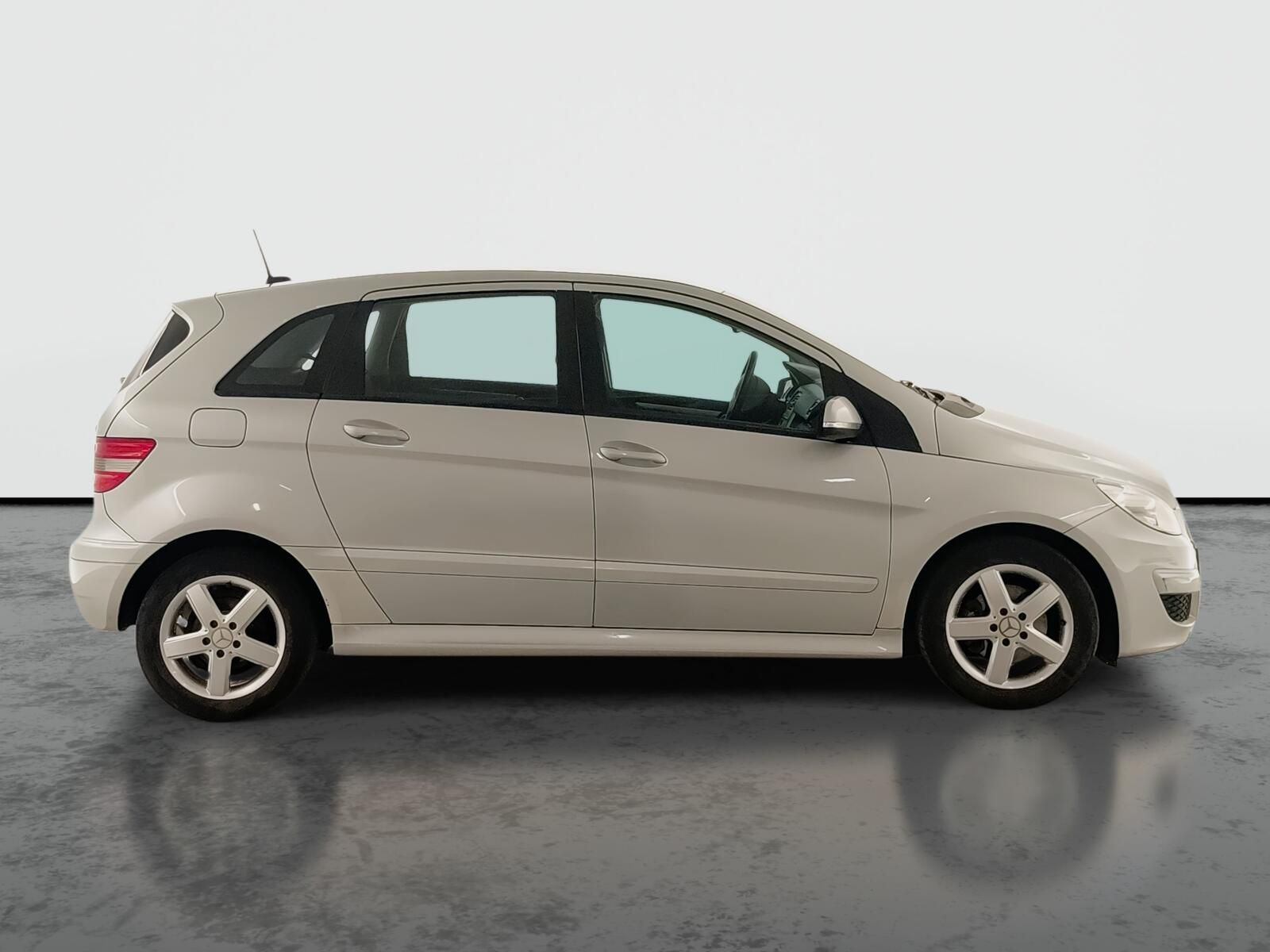 Mercedes-Benz Třídy B, 180 CDI, Automatická klima - fotka 6