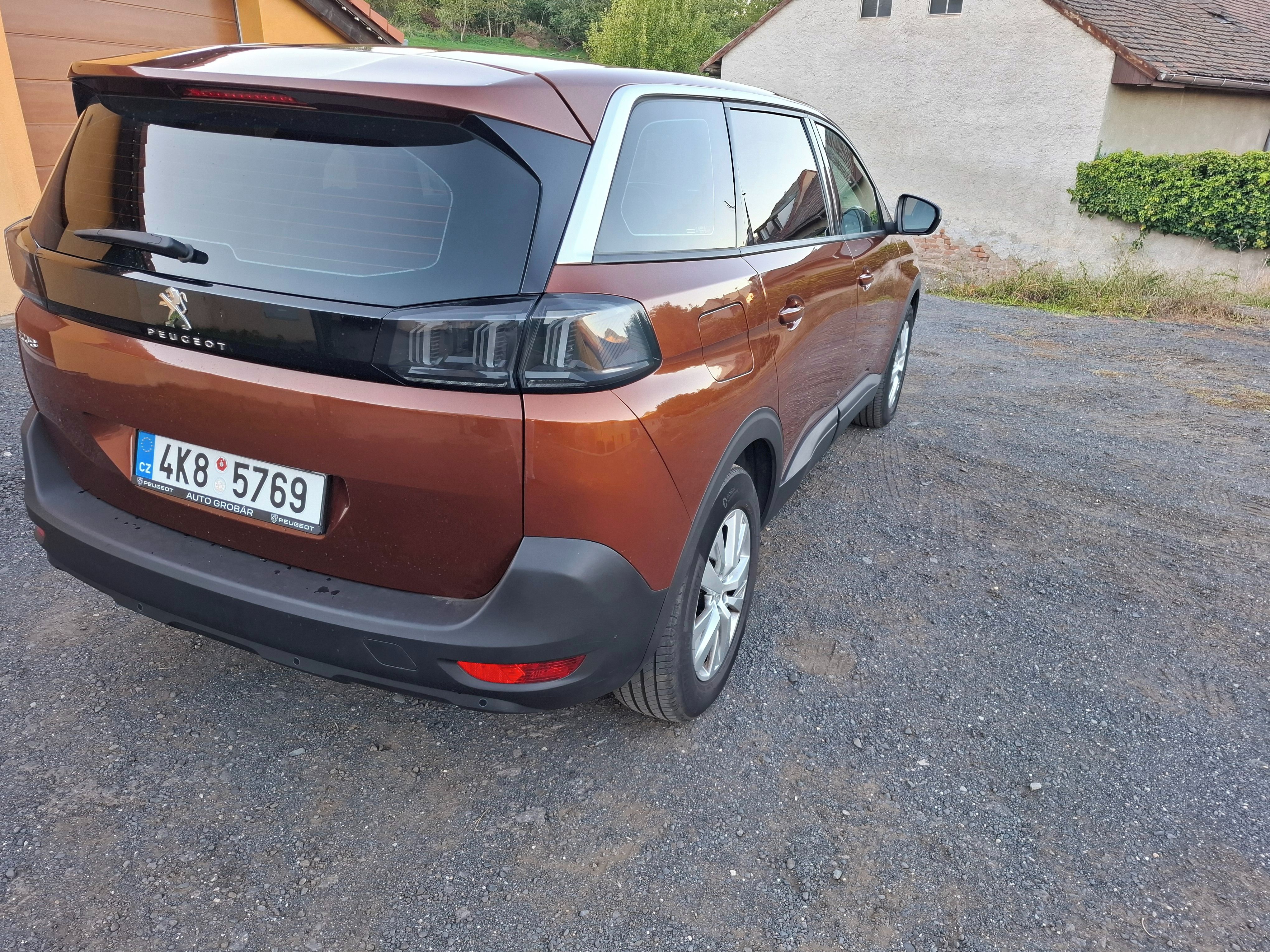 Peugeot 5008, 1.2 PureTech - servisováno - fotka 4