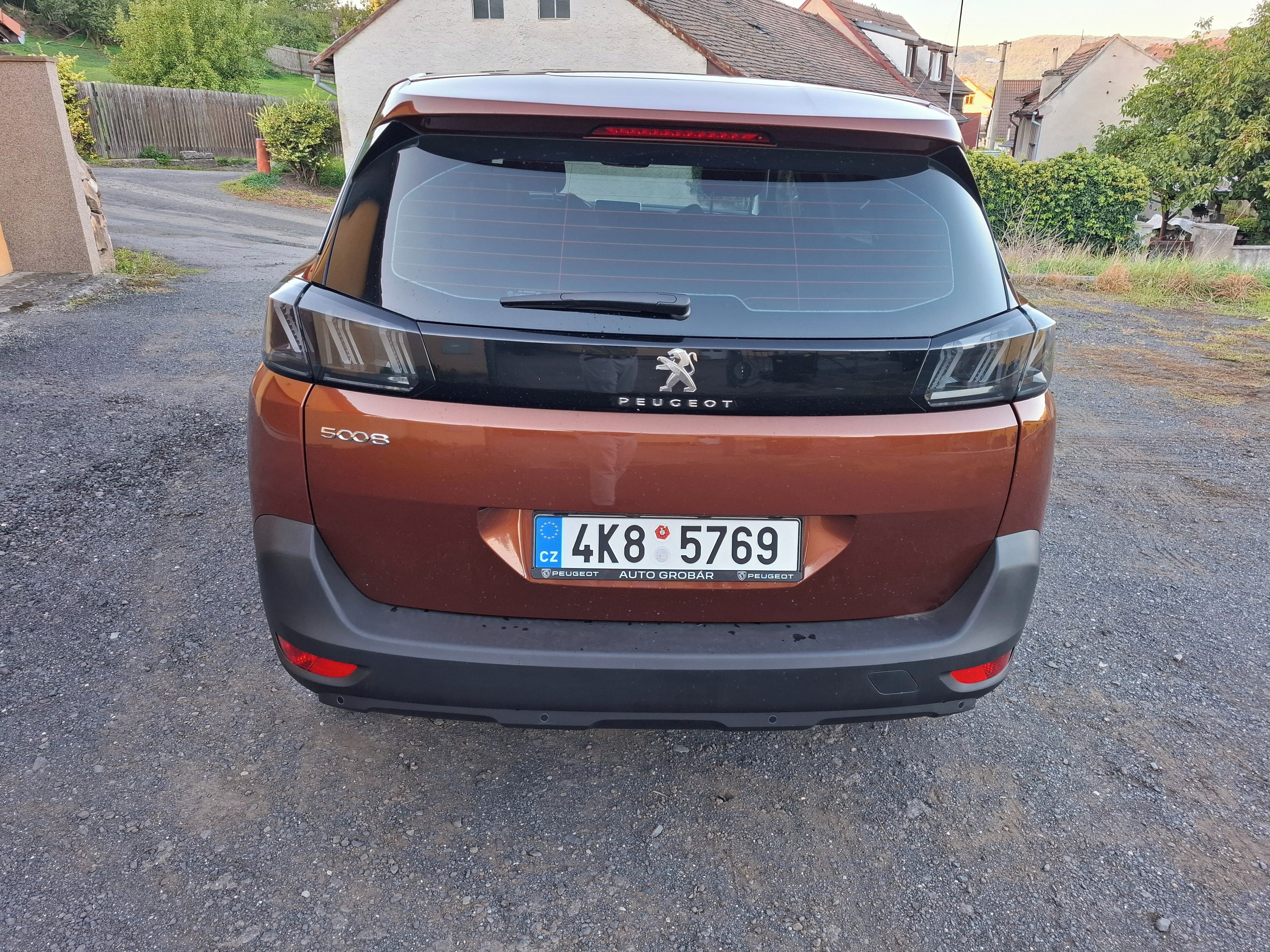 Peugeot 5008, 1.2 PureTech - servisováno - fotka 5