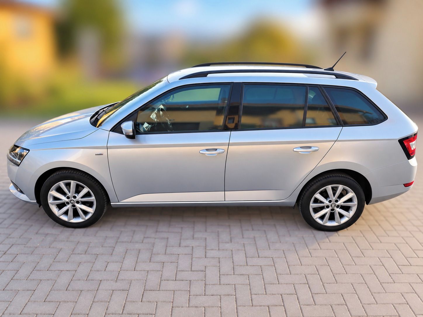 Škoda Fabia, ŠKODA FABIA COMBI 1.0 TSI 81kW - fotka 2