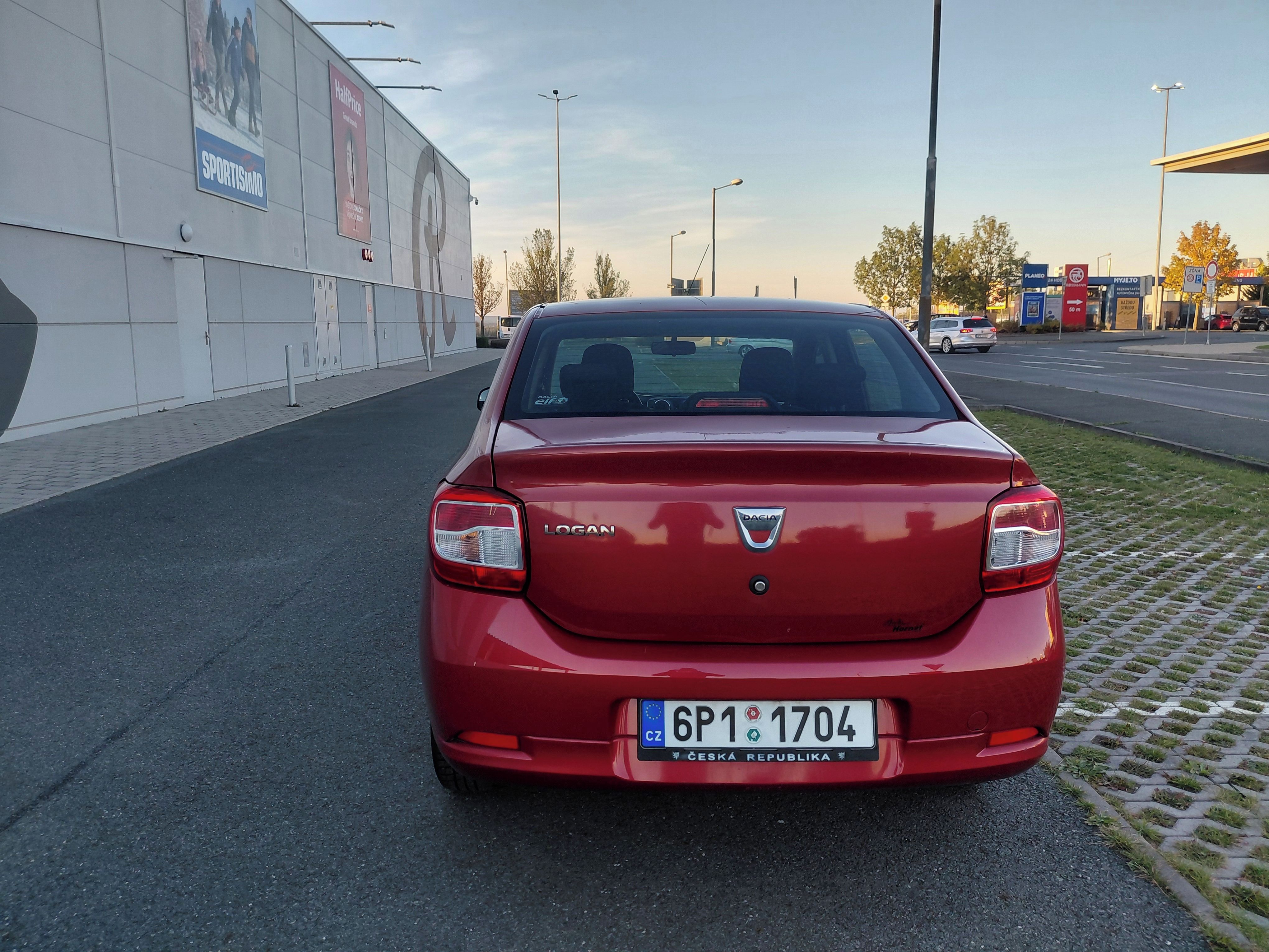 Dacia Logan, 1.2i 1.MAJ,VELMI ZACHOVALÉ!! - fotka 6