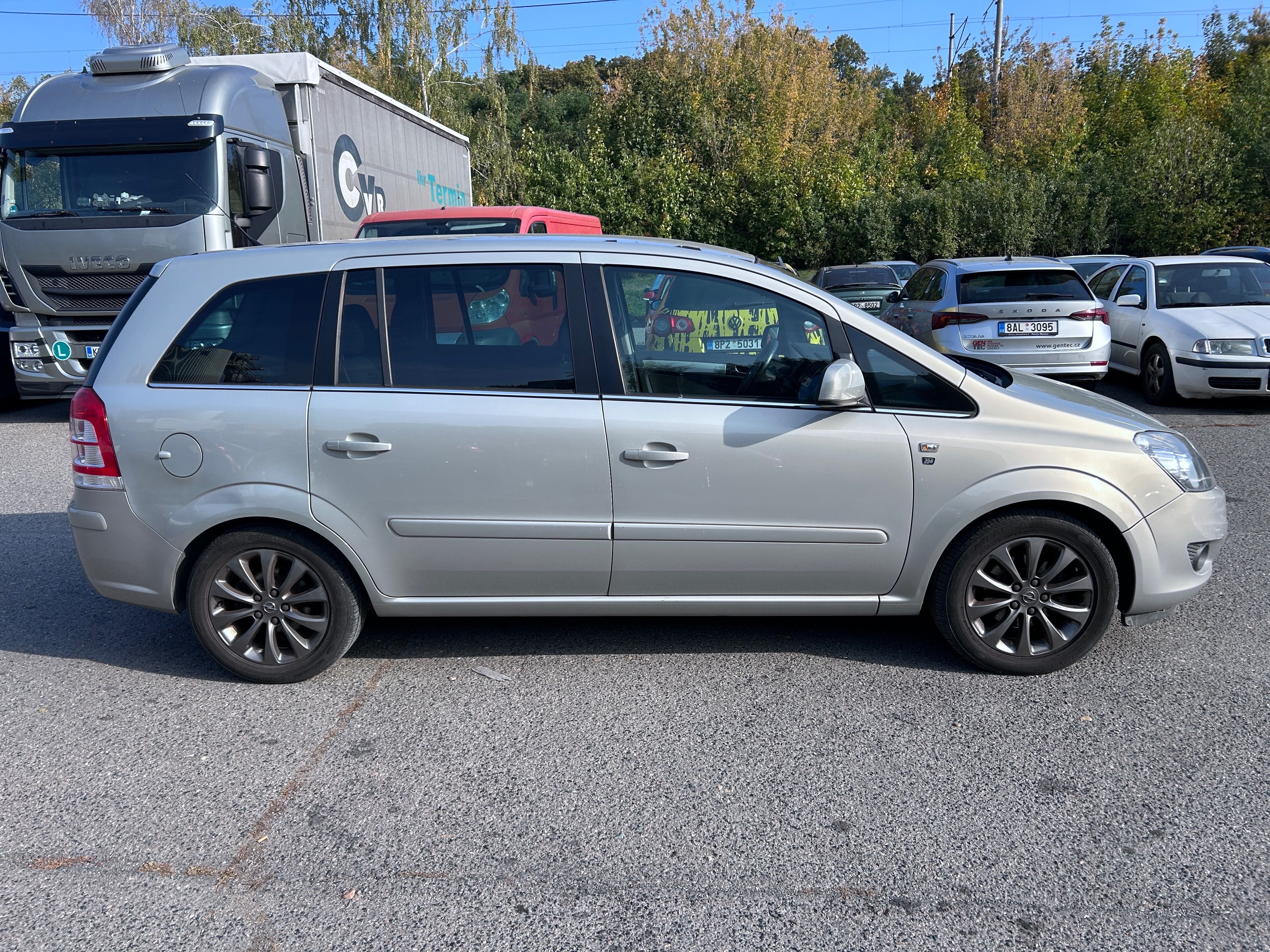 Opel Zafira, B 1,8 16V, 7 míst - fotka 4
