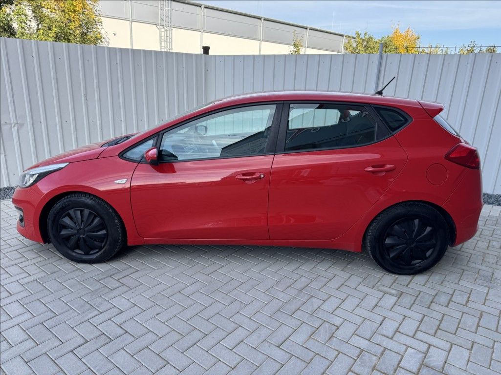 Kia Cee´d, 1,4 i 73kW 2.maj. původ ČR - fotka 4