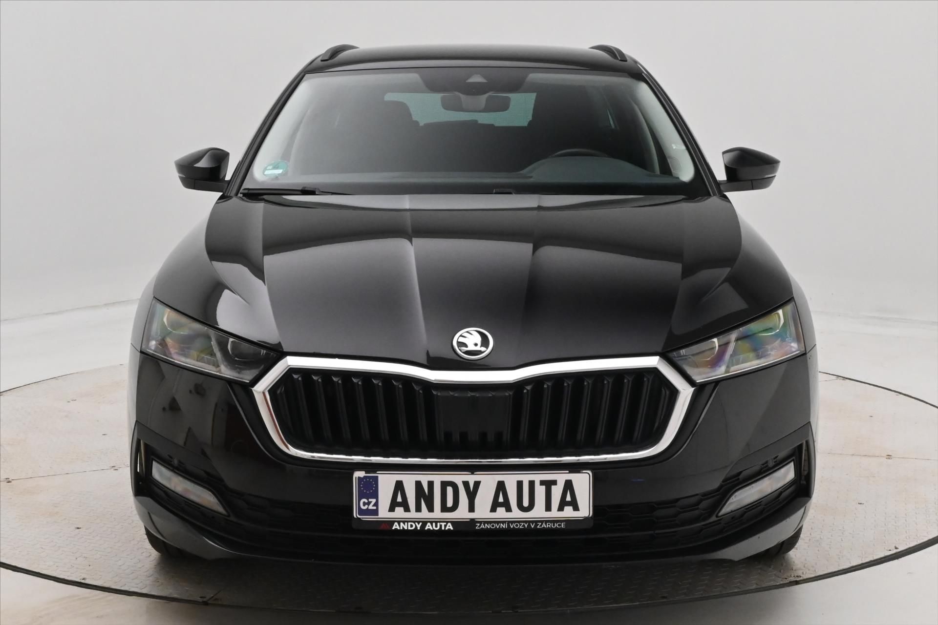 Škoda Octavia, 2,0 TDI 110kW LED Matrix Navi - fotka 2