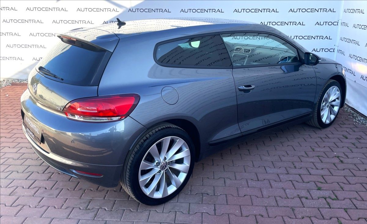 Volkswagen Scirocco, 1,4 TSi,90kW,SPORT,serv.kn.,ST - fotka 4