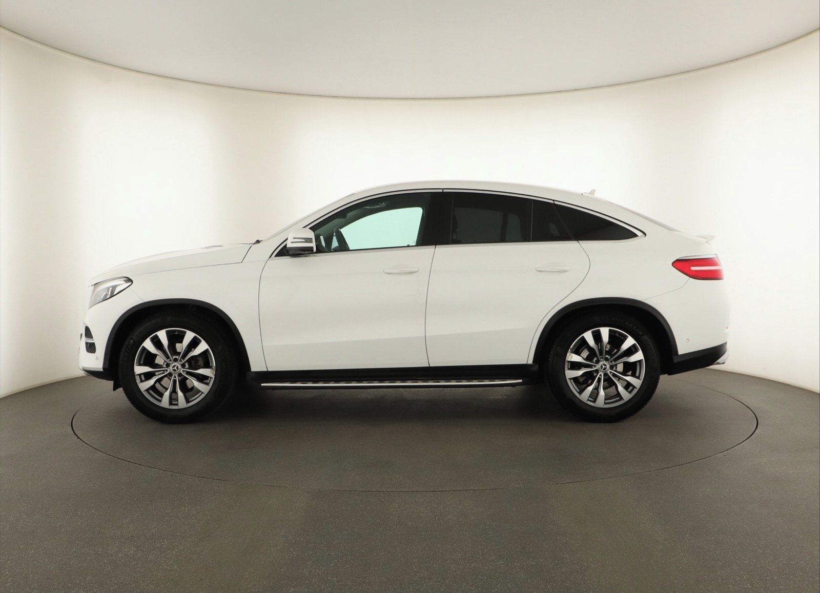 Mercedes-Benz GLE, d 4MATIC, 4X4, Automat - fotka 3