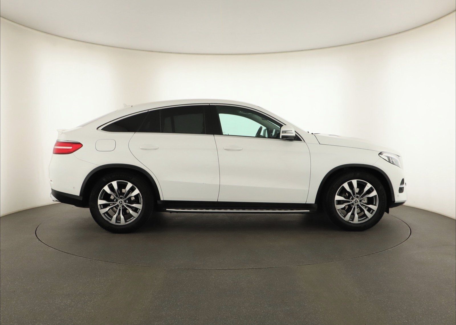 Mercedes-Benz GLE, d 4MATIC, 4X4, Automat - fotka 6