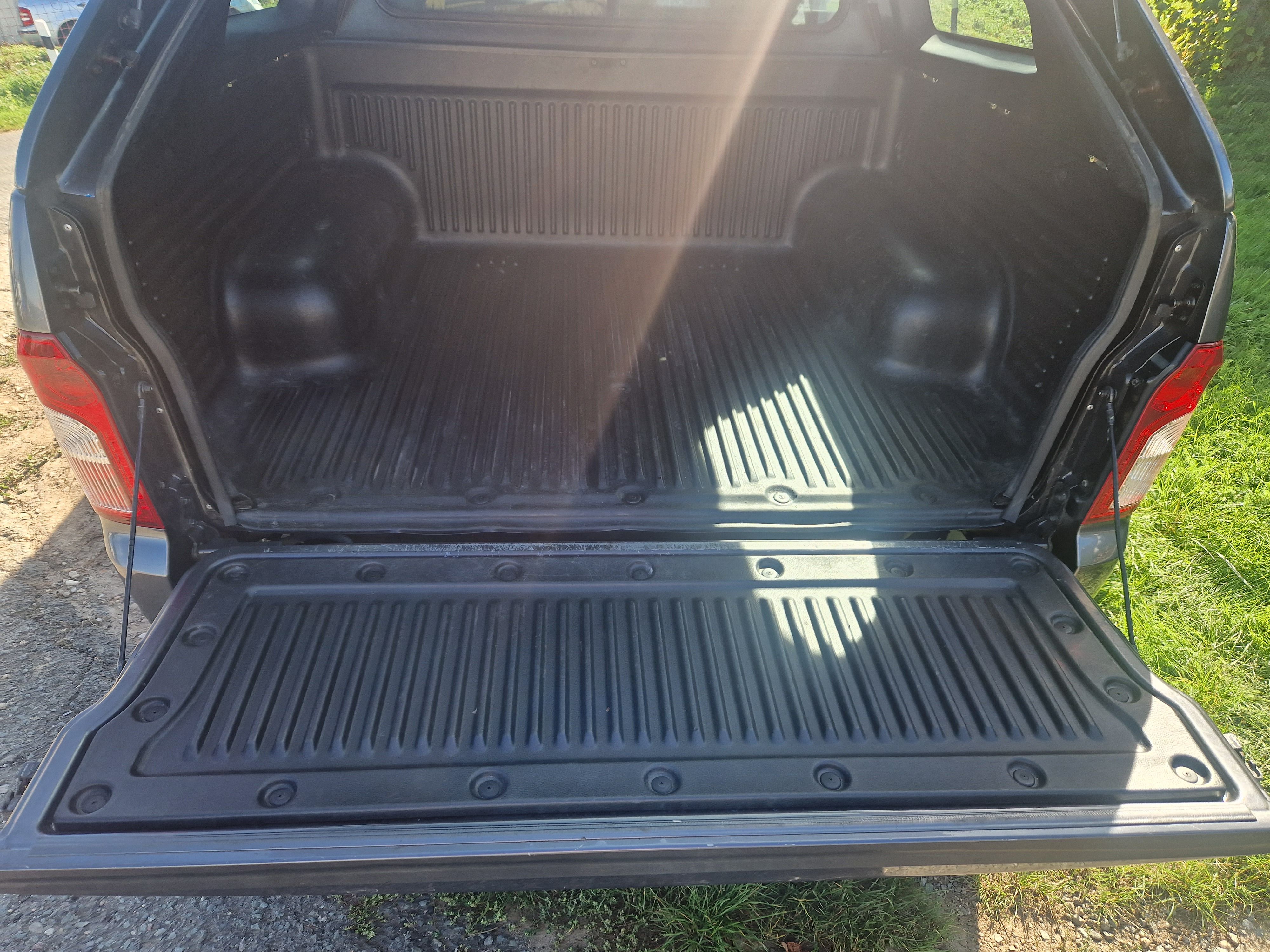 SsangYong Actyon, Sports 2.2 XDi 4x4 - REDUKCE - fotka 5