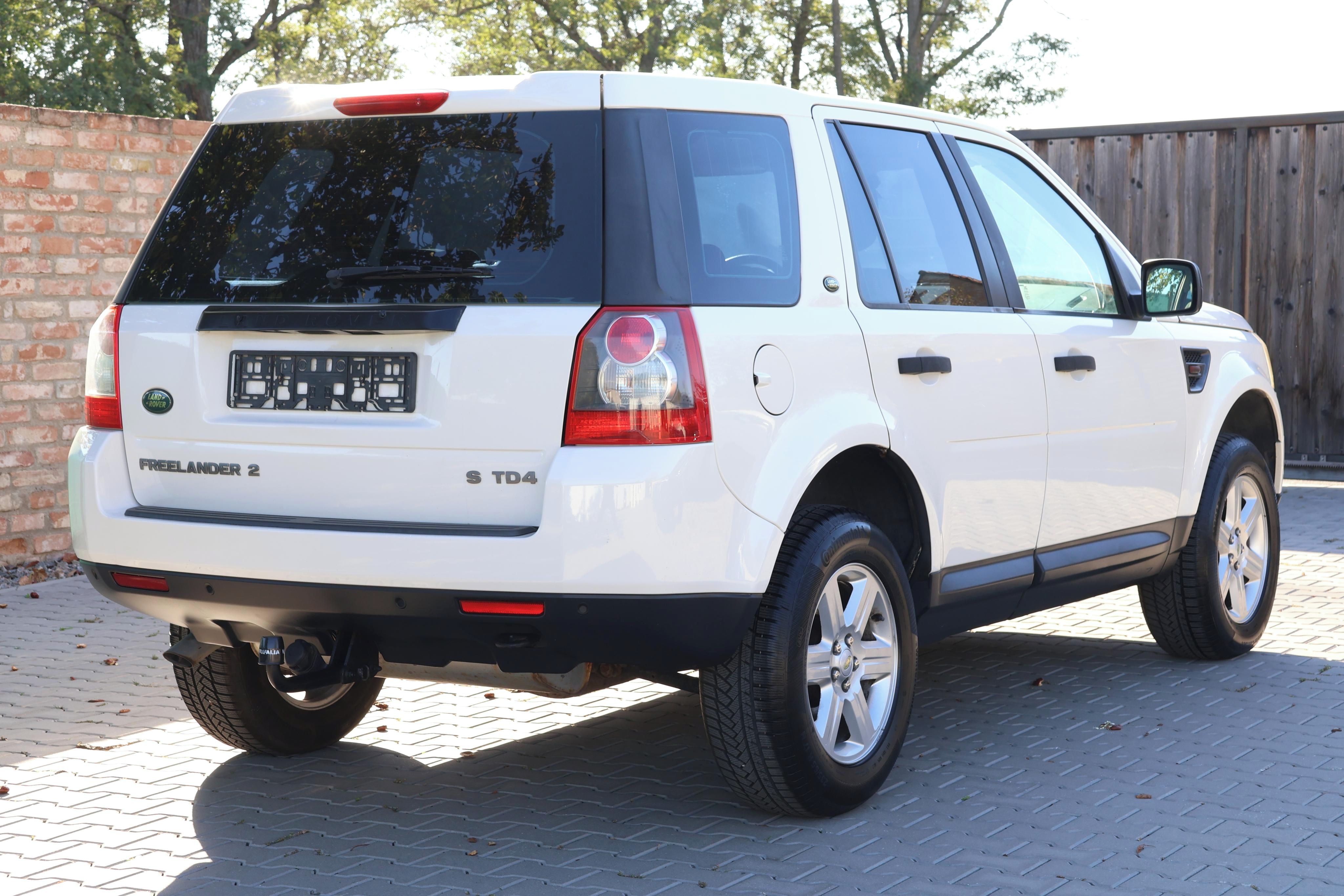 Land Rover Freelander, 2.2TD4 4X4 MAN P.SERVIS TAŽNÉ - fotka 5