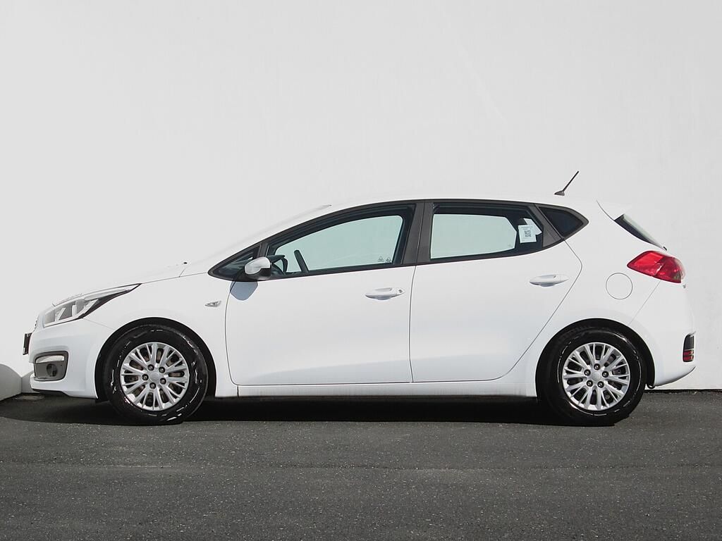 Kia Cee´d, 1.4 MPI 74 kW - fotka 3