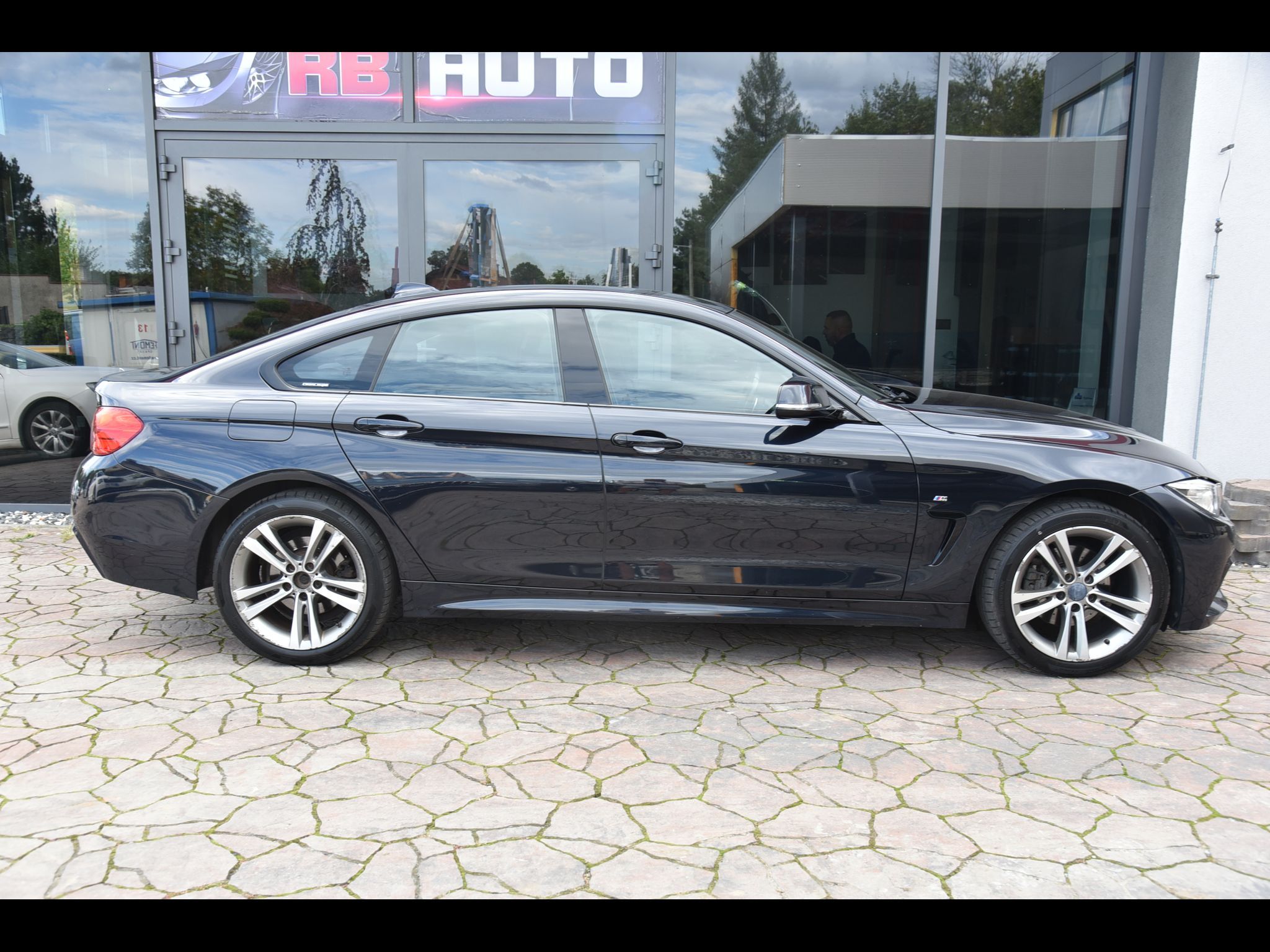 BMW Řada 4, 2.0 d 140 kw xDrive - fotka 6
