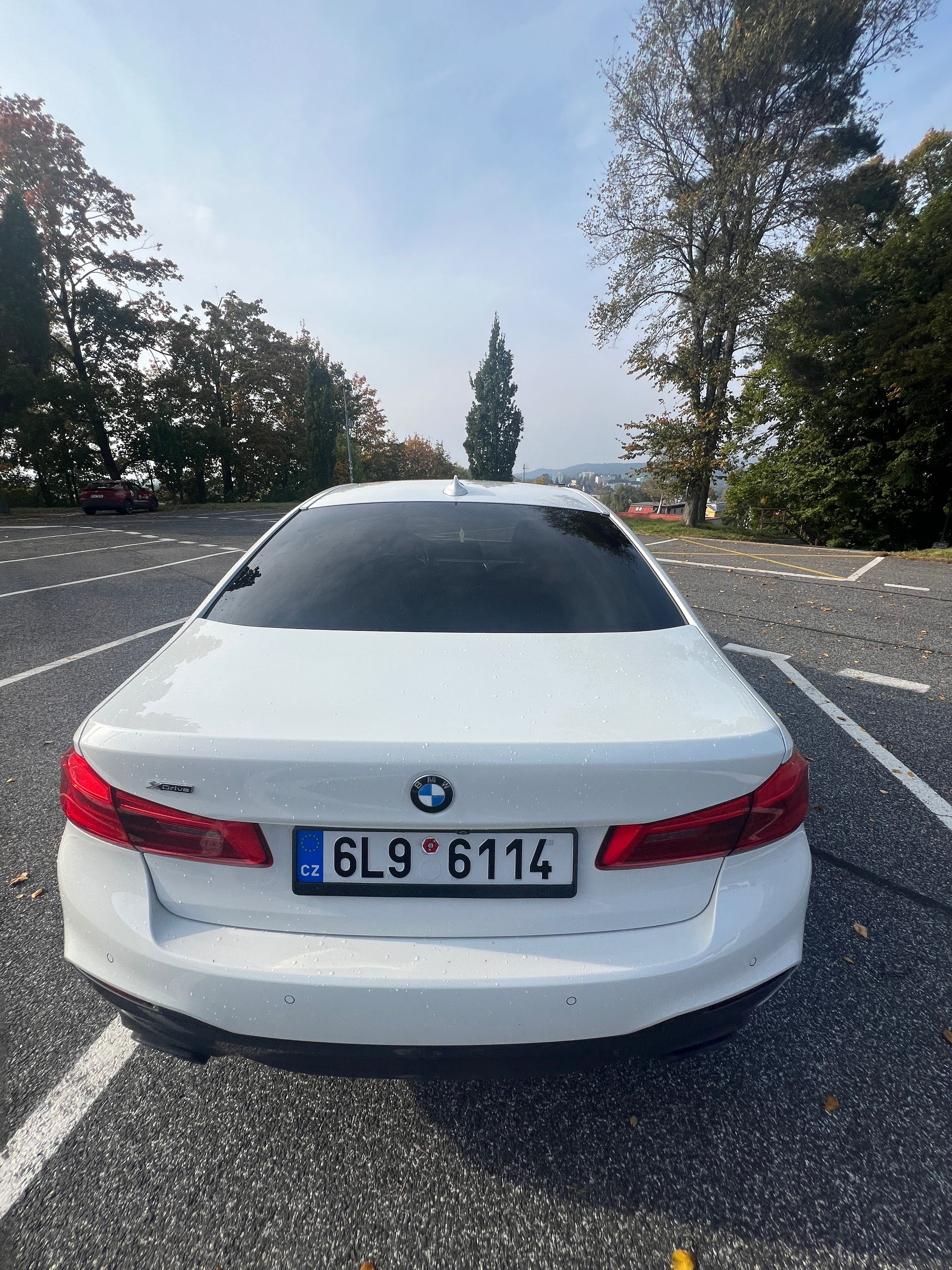BMW Řada 5, BMW 520d xDrive M Sport 2020 - fotka 3