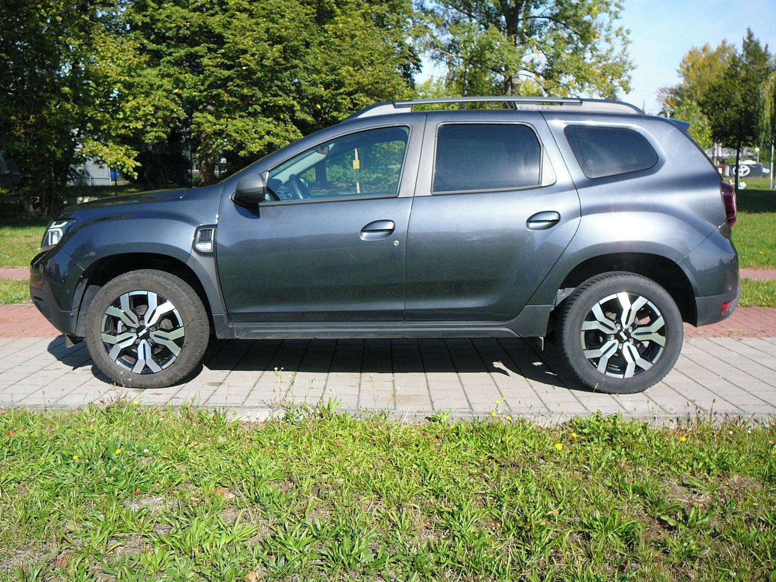 Dacia Duster, 13TCe 1MAJ ČR 4X4 57TKM!!! - fotka 3