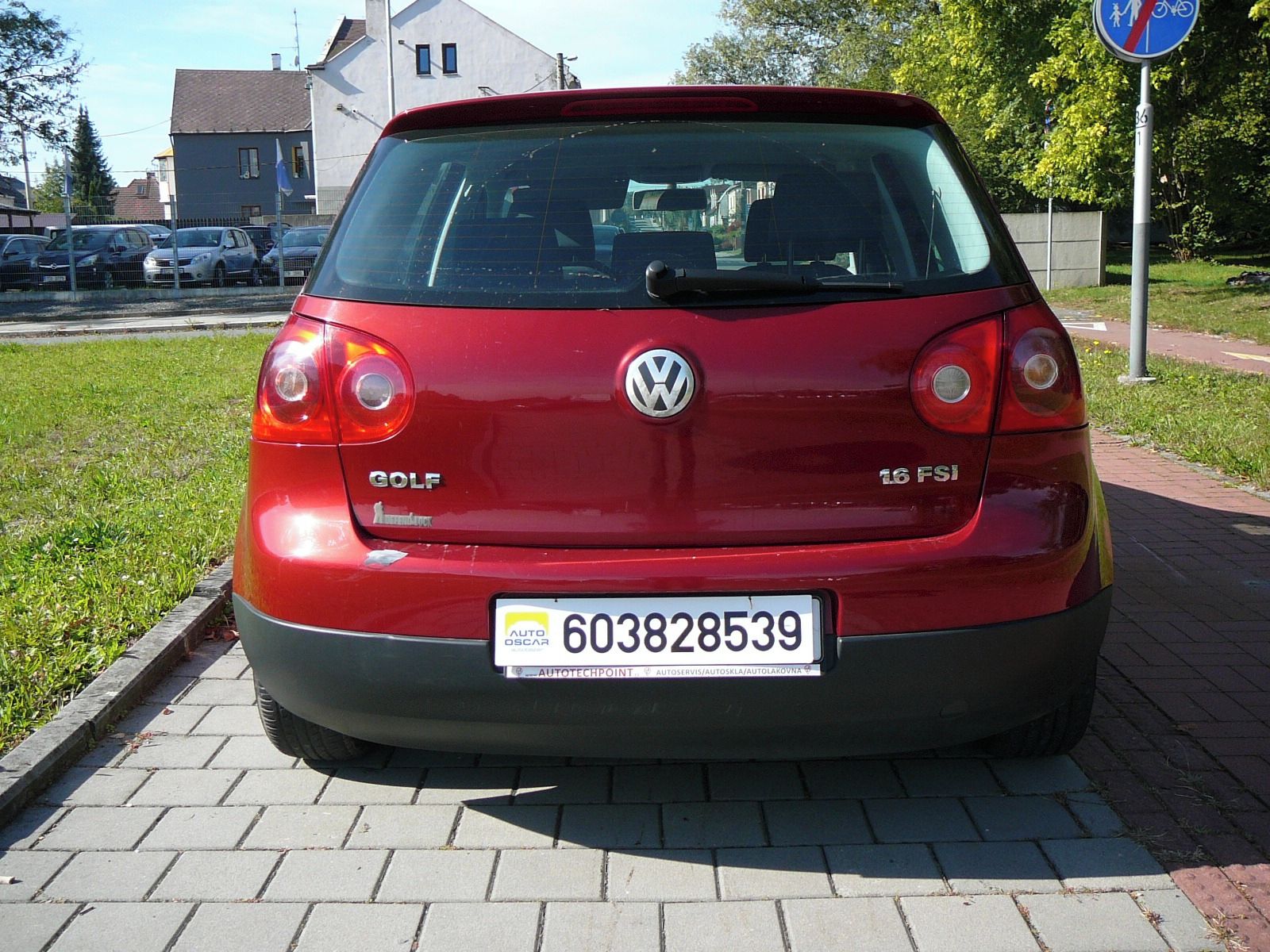 Volkswagen Golf, 16i FSi  Tredline 85kW - fotka 5