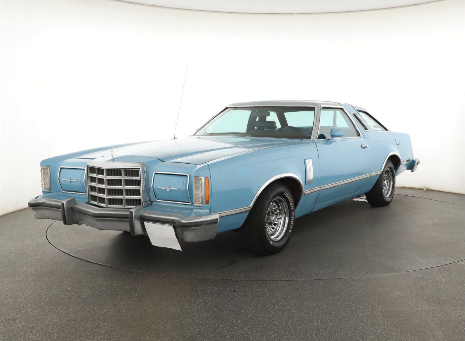 Ford Thunderbird, 6.4, Automat - fotka 2