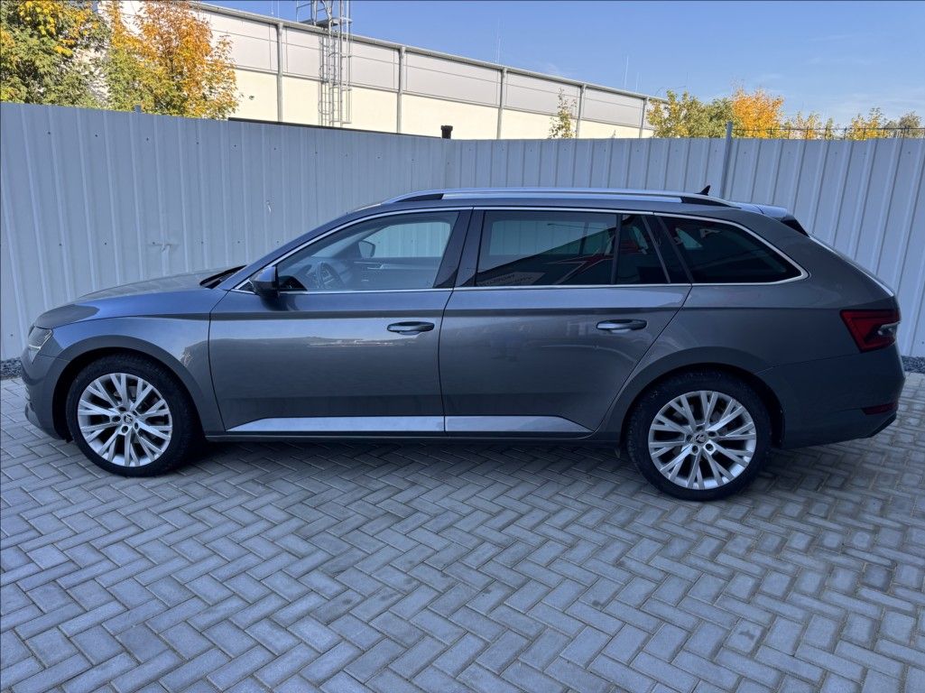 Škoda Superb, 2,0 TDI DSG STYLE 1.maj. ČR - fotka 4