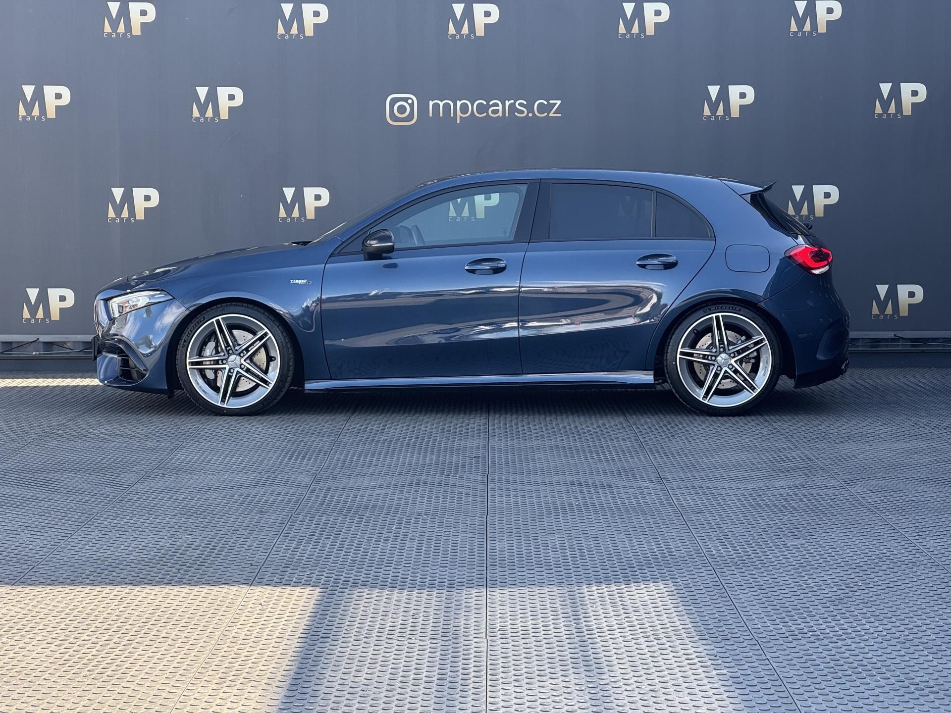 Mercedes-Benz Třídy A, AMG 45 4MATIC+, MULTIBEAM - fotka 5