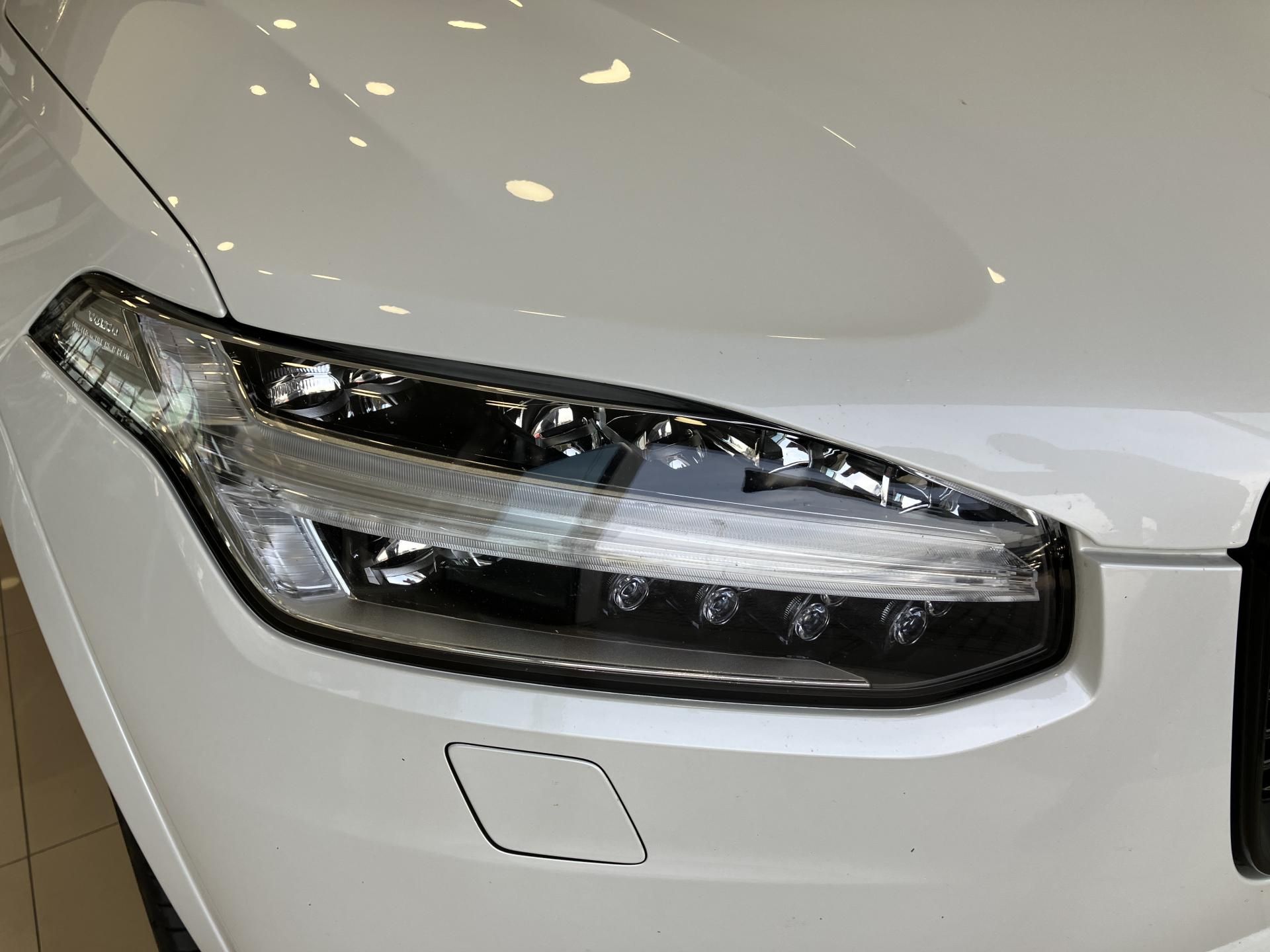Volvo XC90, B5 AWD Ice Line Plus Dark AT8 - fotka 4