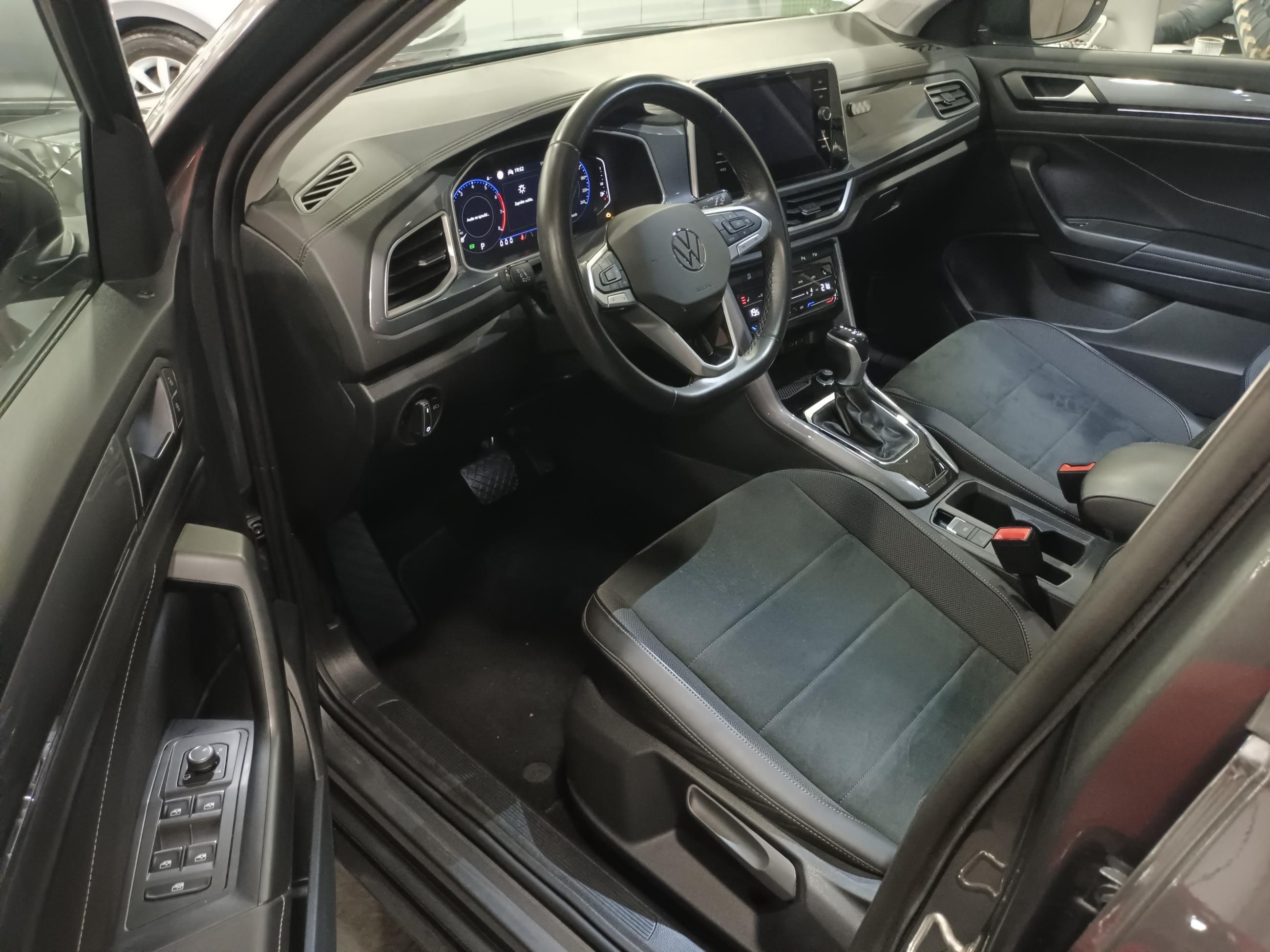 Volkswagen T-Roc, Style 1.5 TSI DSG / Tažné - fotka 5
